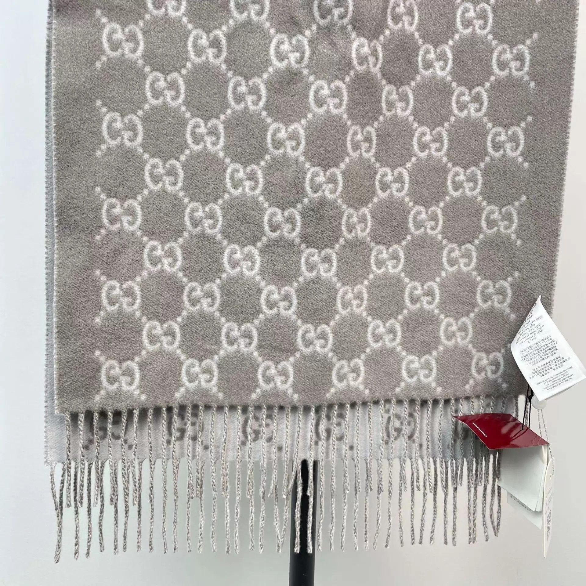 Gucci Gucci 98 new cashmere GG jacquard gray scarf 45x190cm Size ONE SIZE - 3 Thumbnail