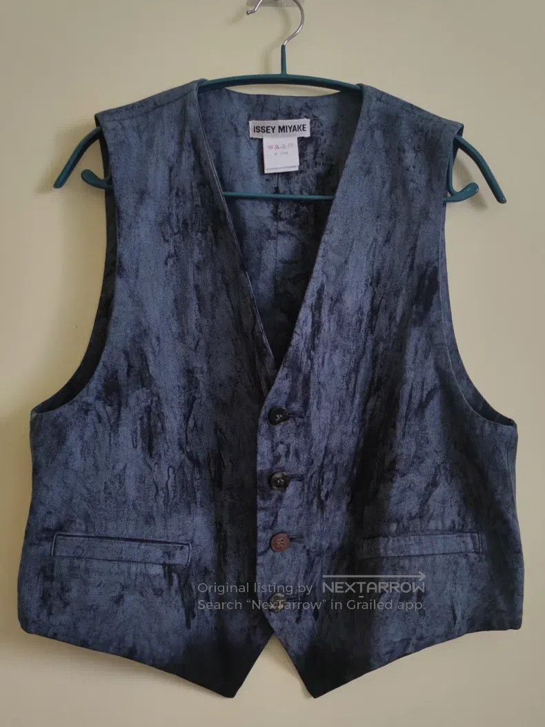 Issey Miyake Issey Miyake Frosty Fritillary Button Vest Size M / US 6-8 / IT 42-44 - 1 Thumbnail