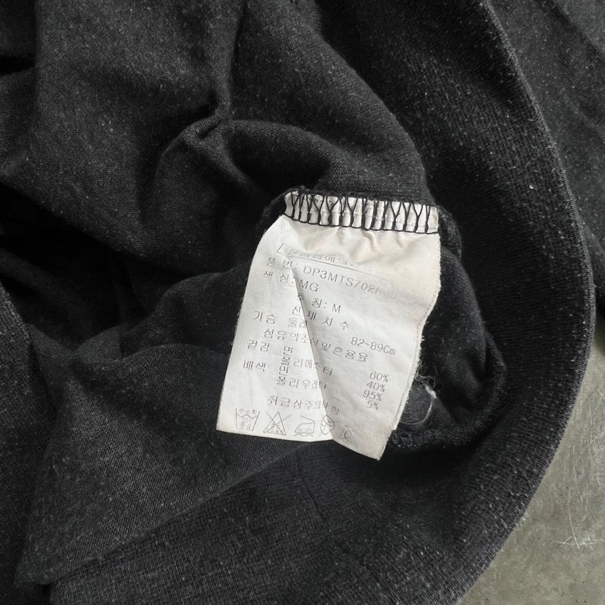 If Six Was Nine 2000s Dohc Vkei Style Asymmetrical Button hoodie Size US M / EU 48-50 / 2 - 6 Thumbnail