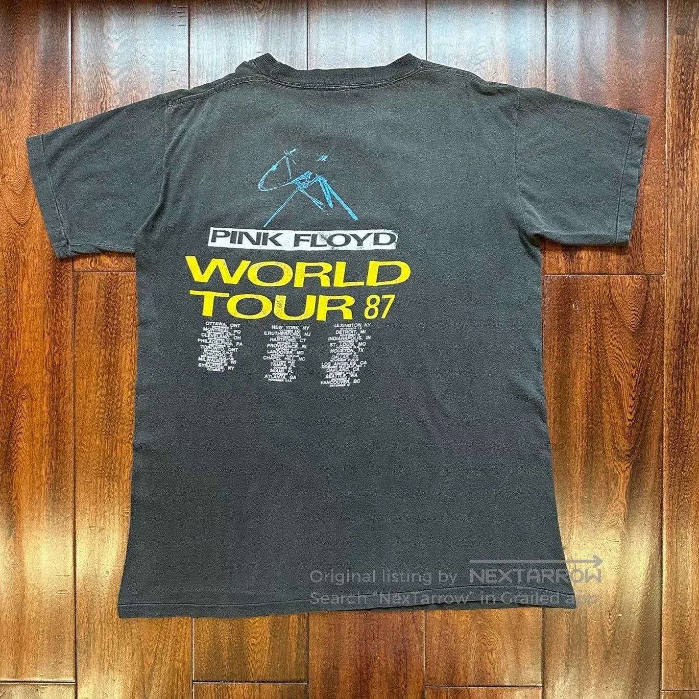 Vintage Vintage 1987 Pink Floyd Momentary Tee. Size US M / EU 48-50 / 2 - 2 Thumbnail