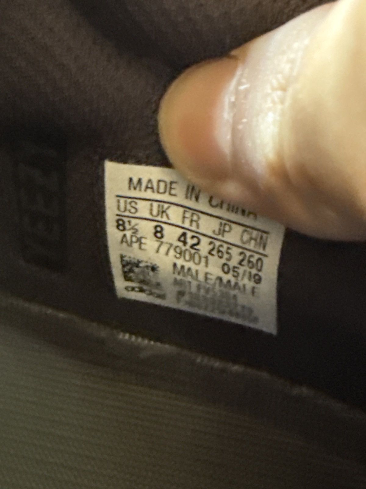 Yeezy Yeezy boost 700 utility black Size US 8.5 / EU 41-42 - 6 Thumbnail