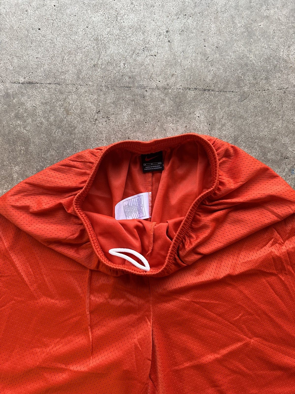 Nike × Vintage 90s Orange Nike Nylon Shorts Size US 30 / EU 46 - 3 Thumbnail