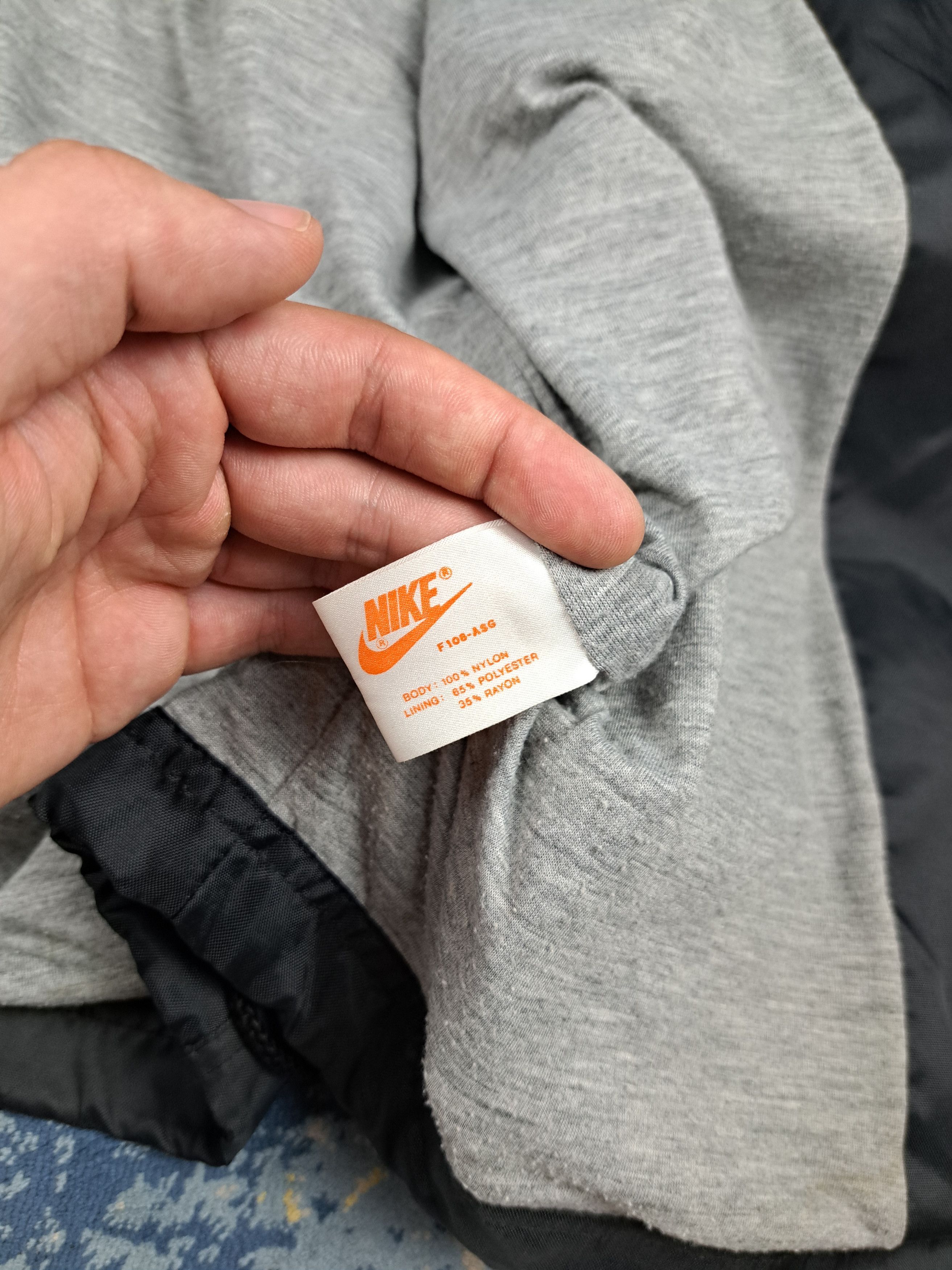 Nike Vintage 90s Nike Nylon Coach Jacket Embroidered Details Size US L / EU 52-54 / 3 - 8 Thumbnail