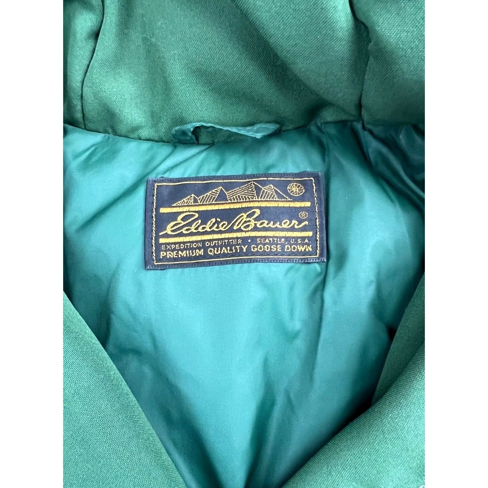 Eddie Bauer VINTG 70s Eddie Bauer Goose Down Jacket Women's S/M Green Belted Coyote Fur Hood Size S / US 4 / IT 40 - 2 Thumbnail