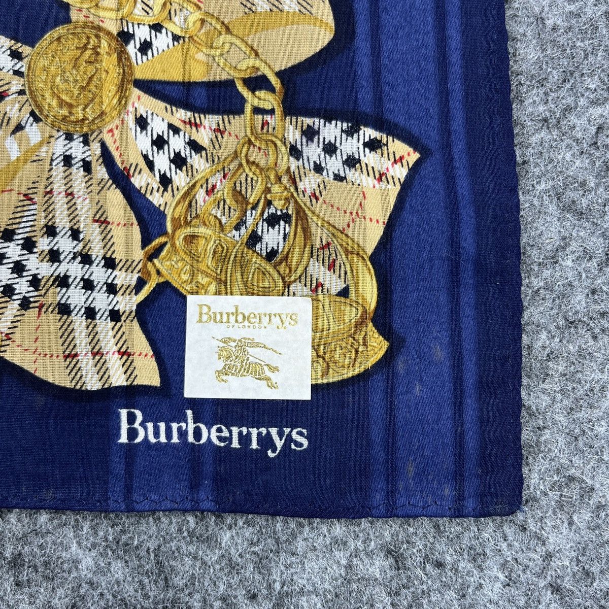 Burberry Burberry Handkerchief / Neckerchief / Headscarf B1740 Size ONE SIZE - 2 Thumbnail