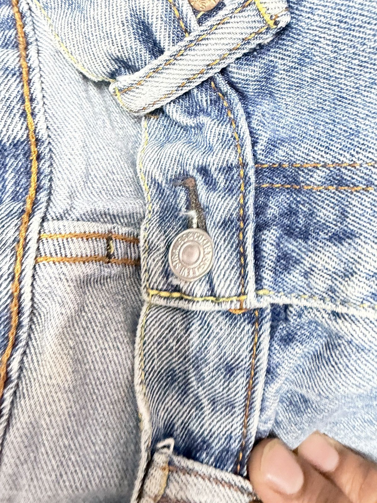 Levi's Levi's 550 Relaxed Fit Light Wash Vintage Denim Jeans W34 Size US 34 / EU 50 - 9 Thumbnail
