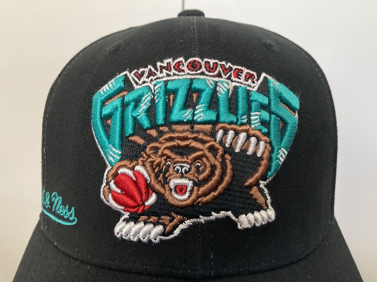 Mitchell & Ness × NBA × Vintage VANCOUVER GRIZZLIES MITCHELL NESS SNAPBACK HAT NBA CITY LOVE Size ONE SIZE - 2 Thumbnail