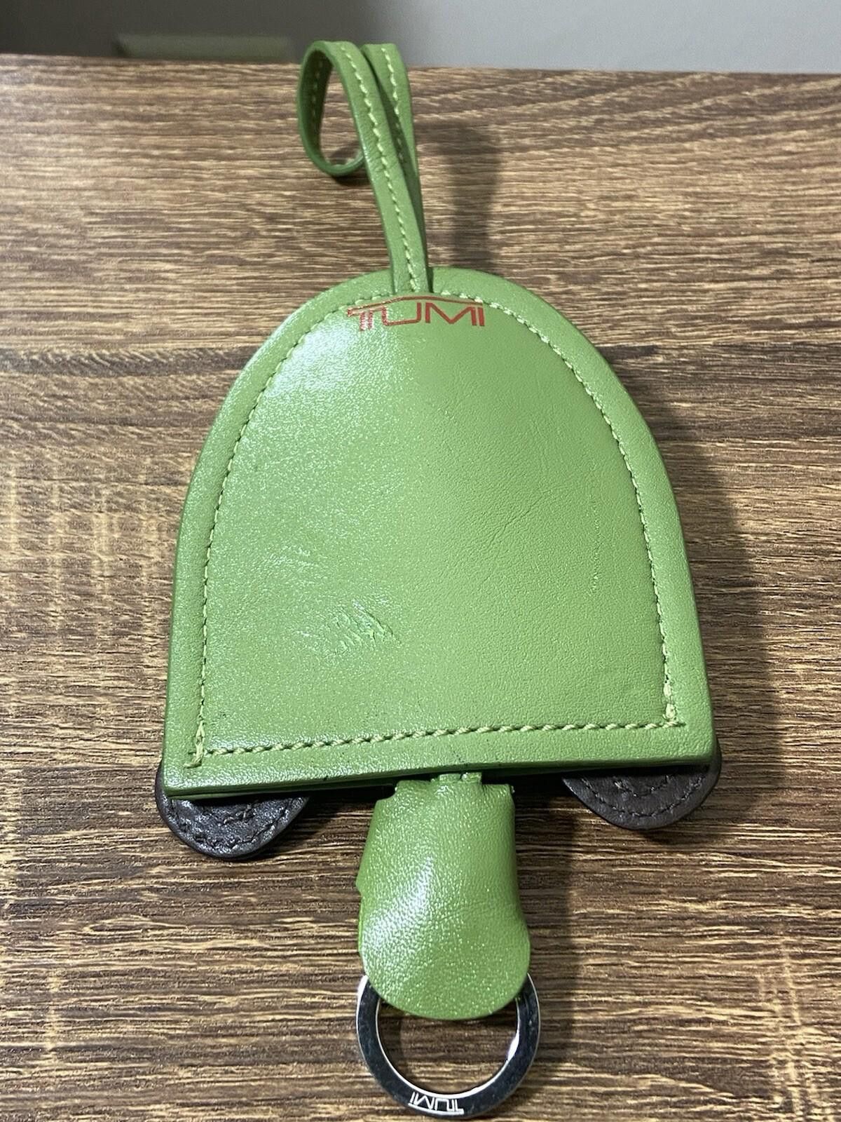 Tumi Rare cute Tumi green leather brown bear keychain bag charm Size ONE SIZE - 6 Thumbnail