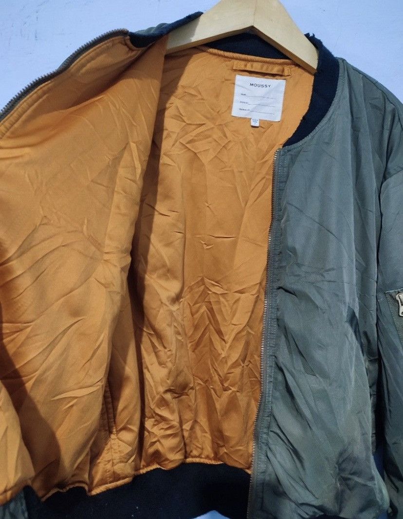 Vintage Bomber Jacket Ripped Moussy Original Size US L / EU 52-54 / 3 - 5 Thumbnail
