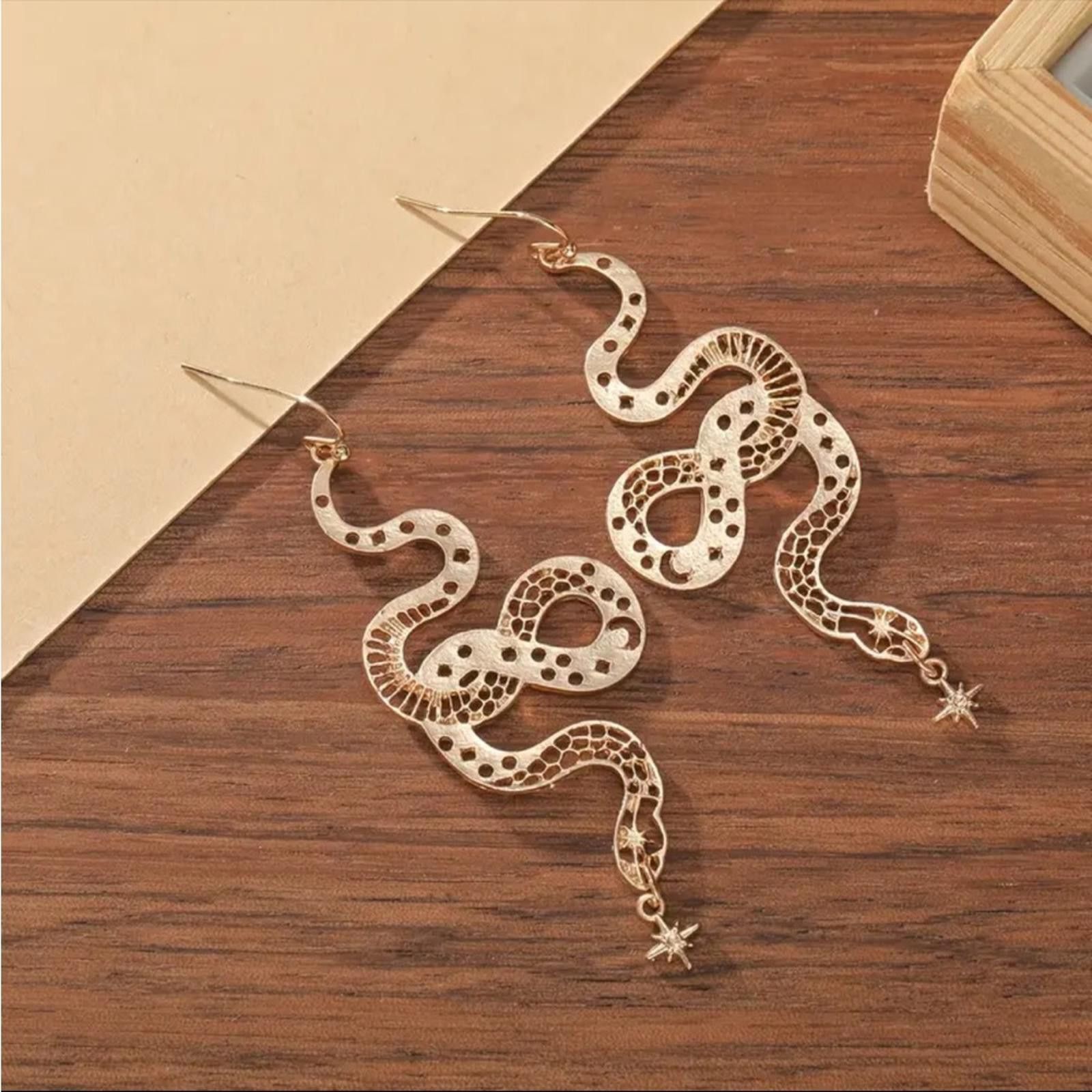 Designer Large Gold Snake Earrings NWT Size ONE SIZE - 2 Thumbnail