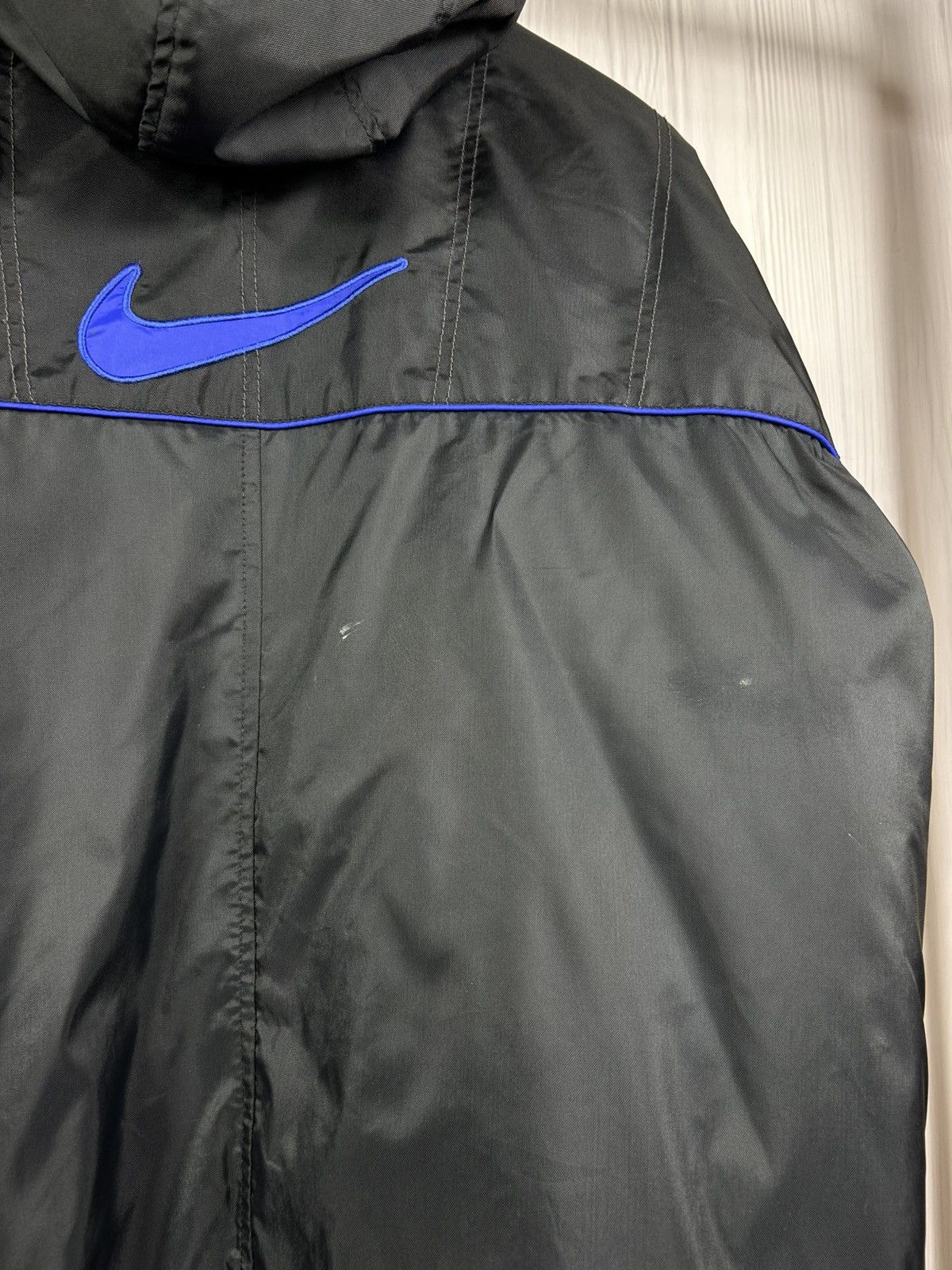 Nike Vintage Y2K Nike Nylon Jacket Big Swoosh Size M Size US M / EU 48-50 / 2 - 13 Thumbnail