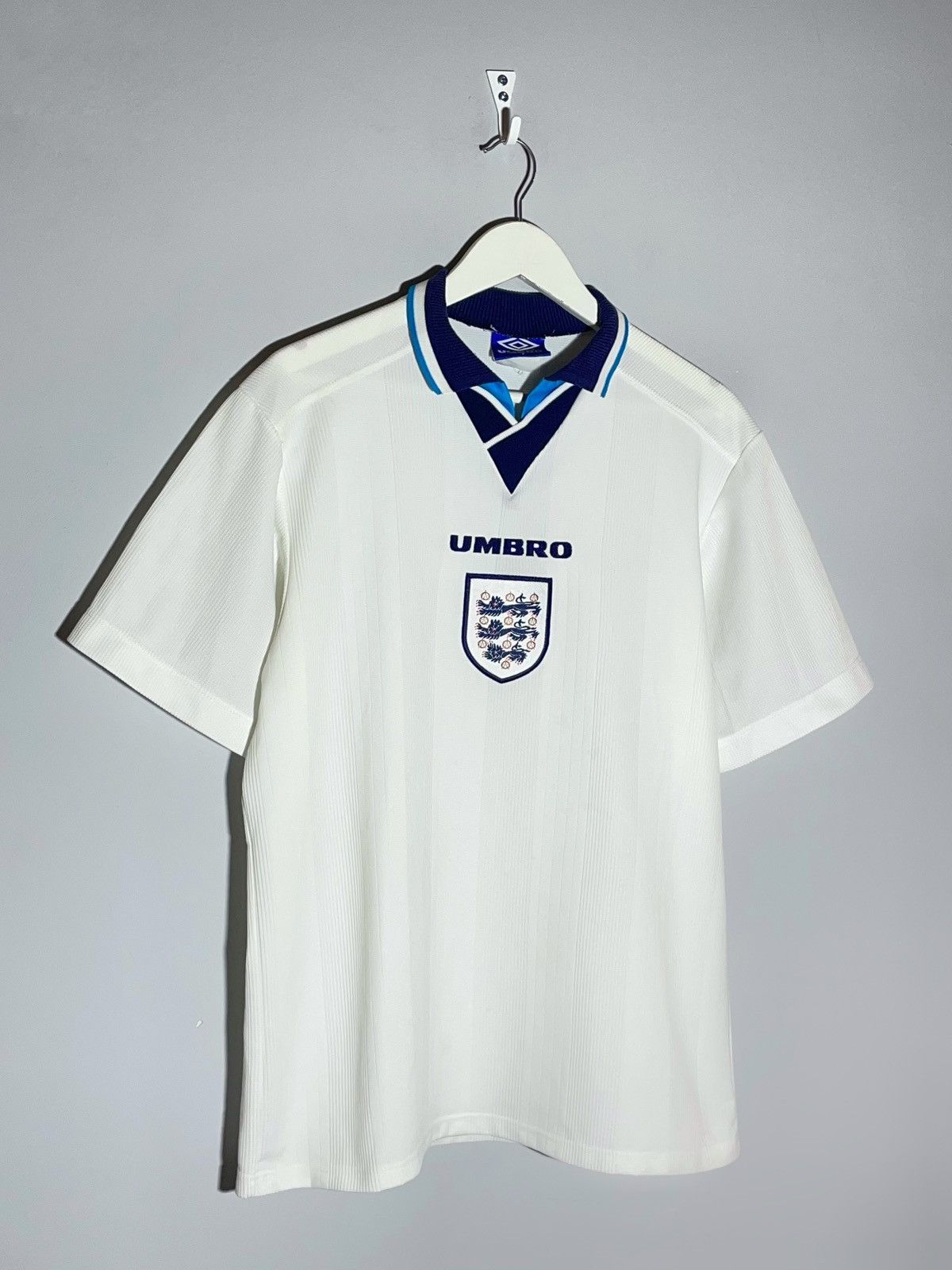 Maillot Umbro Y2K Vintage Streetwear (272) - Taille M - Occasion
