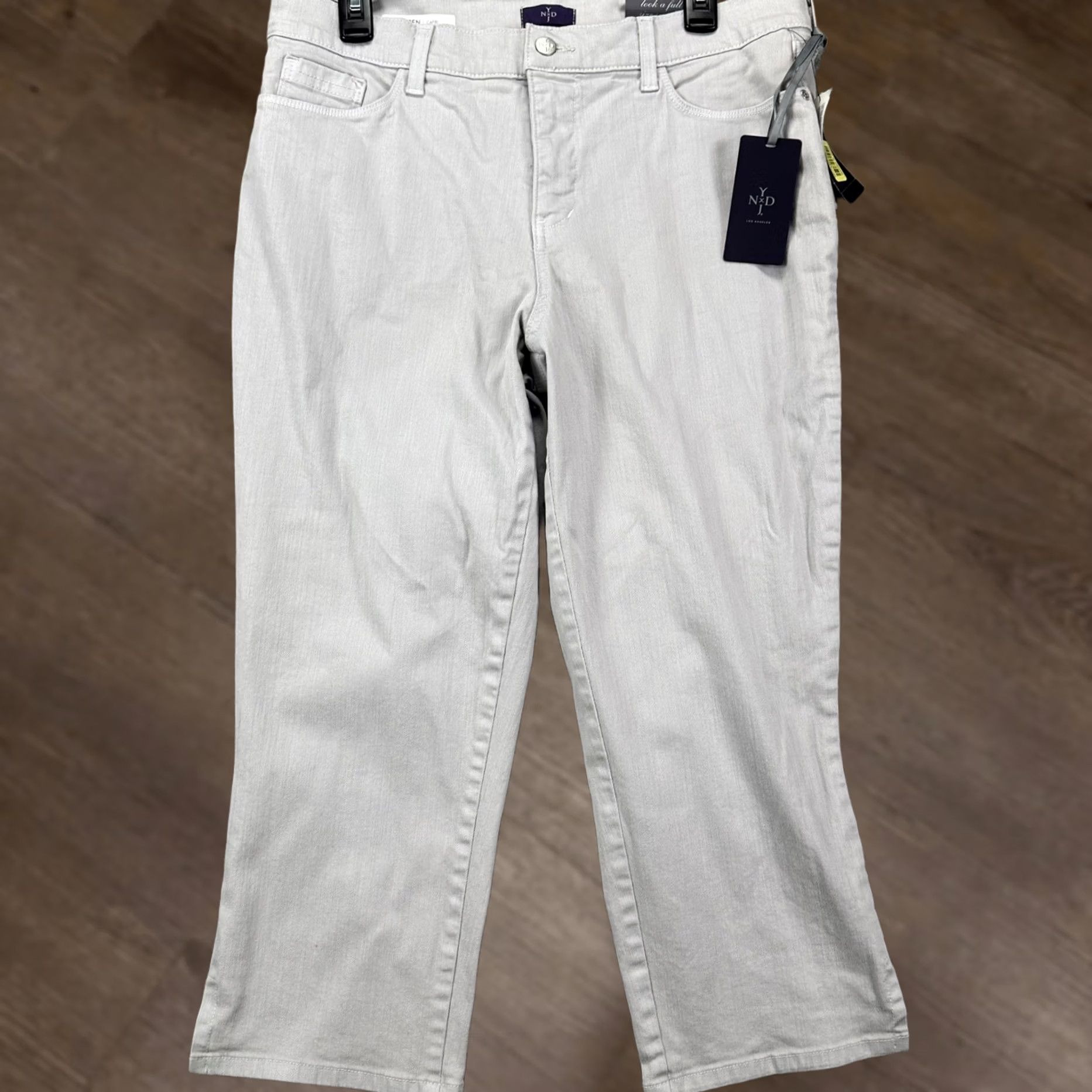NYDJ VINTAGE? No. NYDJ Karen Jeans Capri Womens 12 Light Gray Cropped Stretch Slimming Fit NEW Size 34" / US 12 / IT 48 - 1 Thumbnail
