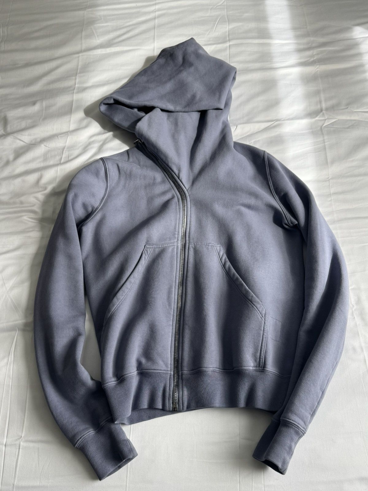 Mountain Hoodie in purple.