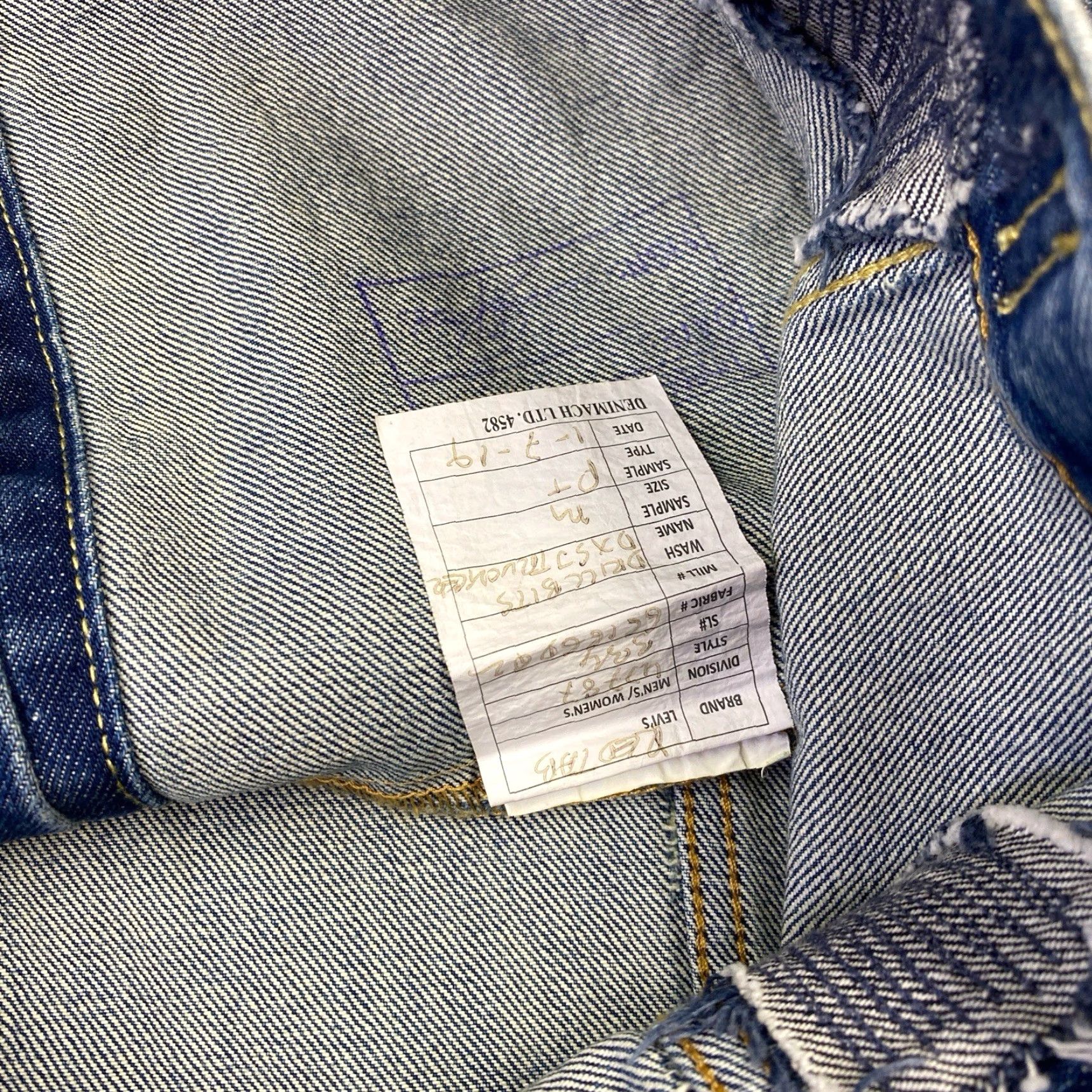Levi's VINTAGE Sample Tag Levi's Denim Stock Trucker Jacket M Blue Men Jacket Jean Collared Denim 1990s? Size US M / EU 48-50 / 2 - 4 Thumbnail