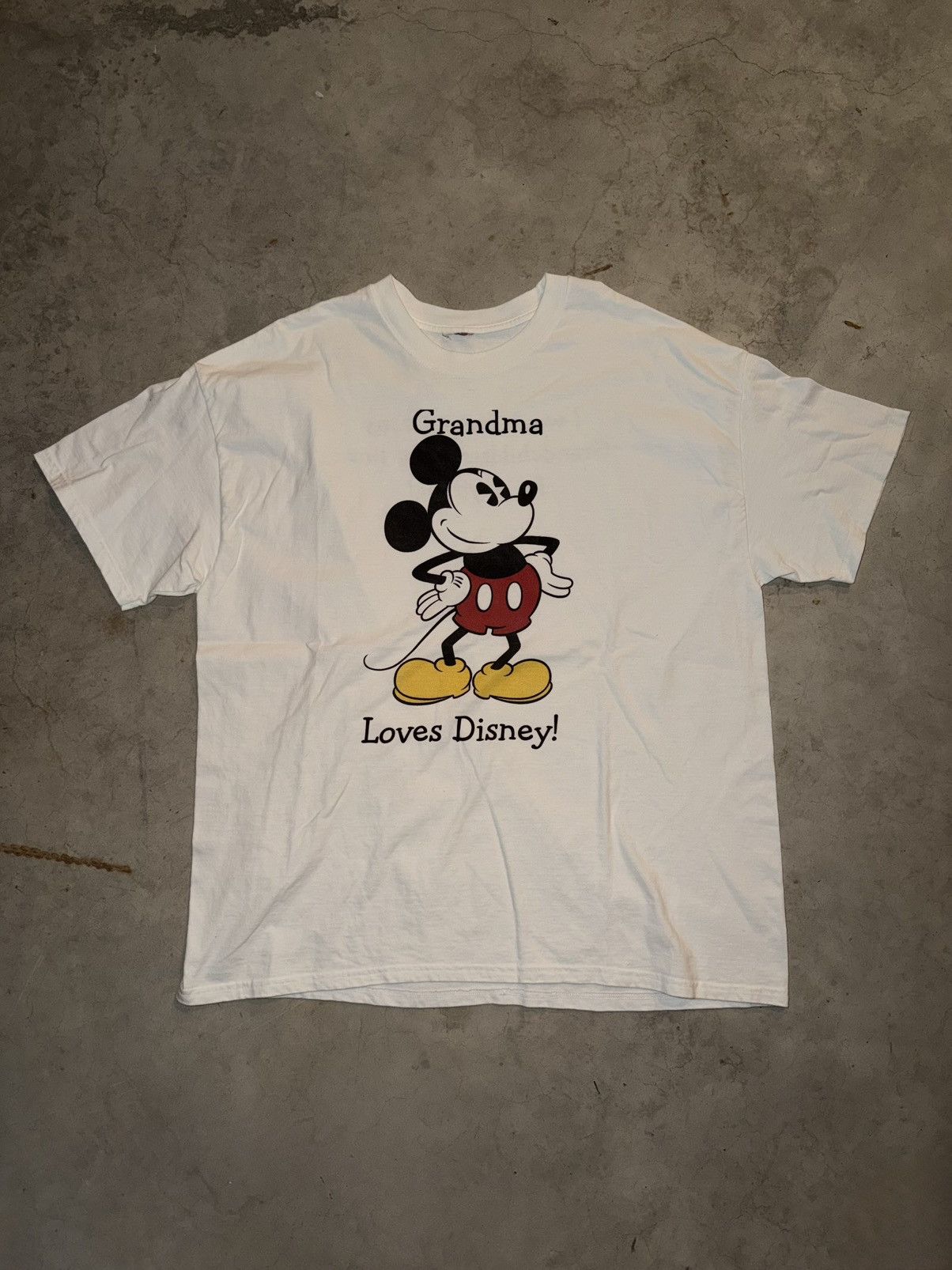 Disney RARE VINTAGE Mickey Mouse ‘Grandma Loves Disney’ Funny Tee Size US XL / EU 56 / 4 - 1 Thumbnail