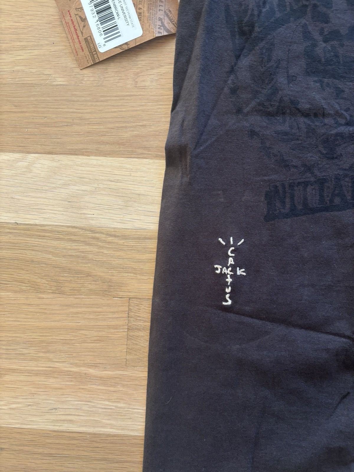 Mitchell & Ness × Travis Scott Travis Scott Michell & Ness Penn State Seal Tee Size US L / EU 52-54 / 3 - 4 Thumbnail