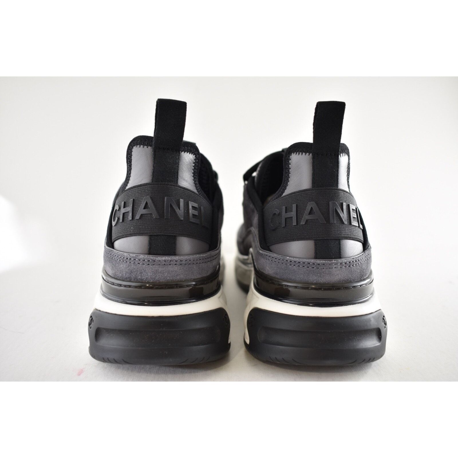 Chanel Chanel 23K Suede White CC Logo Lace Up Low Top Sneaker 41.5 Size US 11.5 / IT 41.5 - 12 Thumbnail