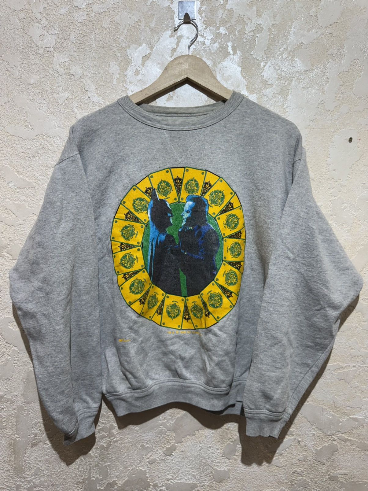 Vintage Vintage Sweatshirt 90s Batman & Joker Big Logo Made In Italy Size US L / EU 52-54 / 3 - 1 Thumbnail