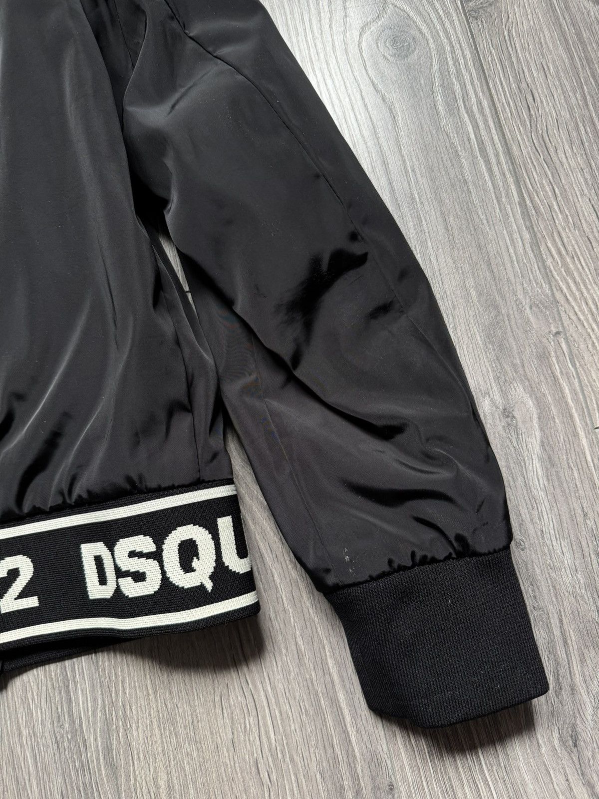 Dsquared2 Dsquared2 Light Short Jacket in 48(M) Embroided Logo Size US M / EU 48-50 / 2 - 13 Thumbnail