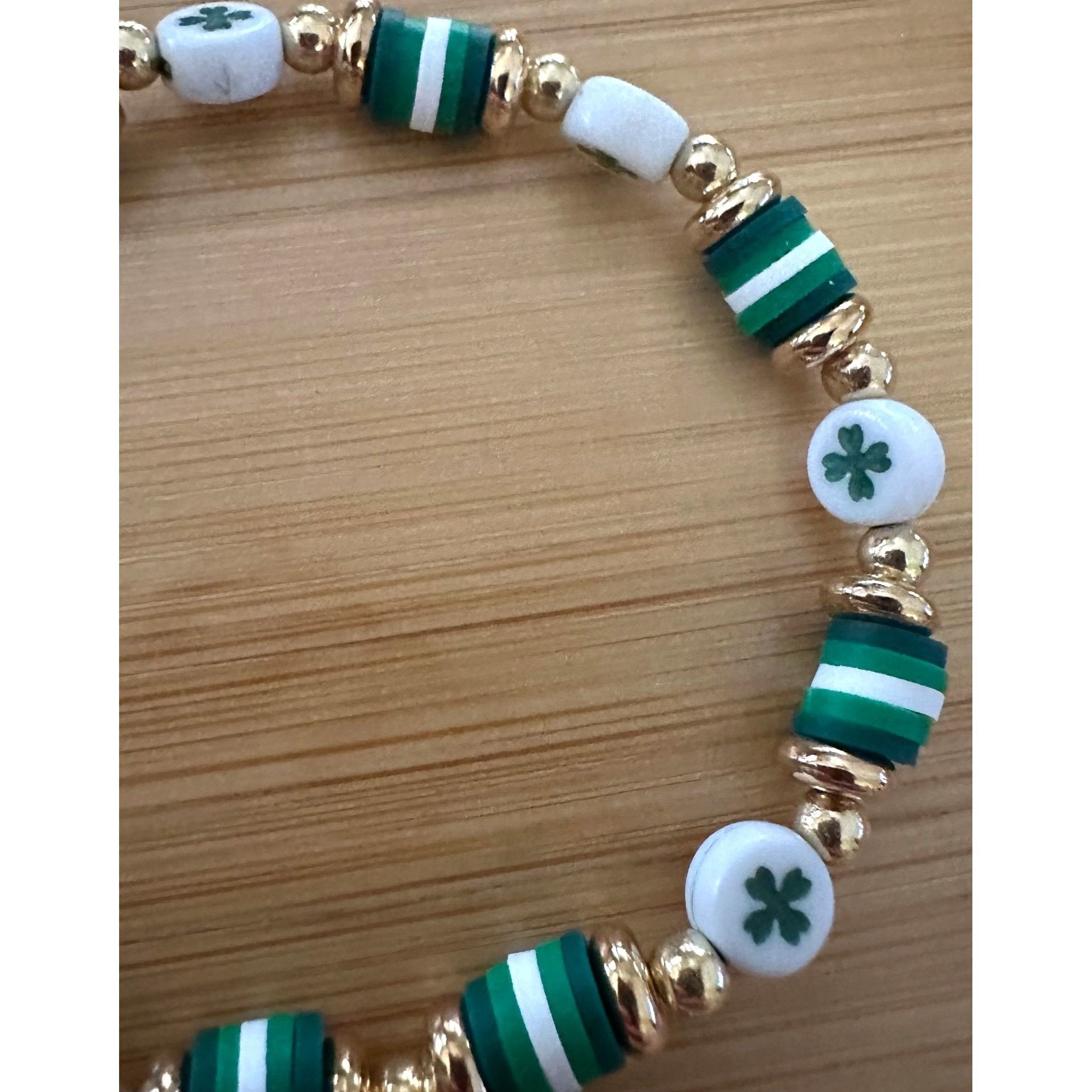 Handmade St Patricks Day Bracelet New Beaded Leprechaun Har Shamrock Size ONE SIZE - 8 Thumbnail