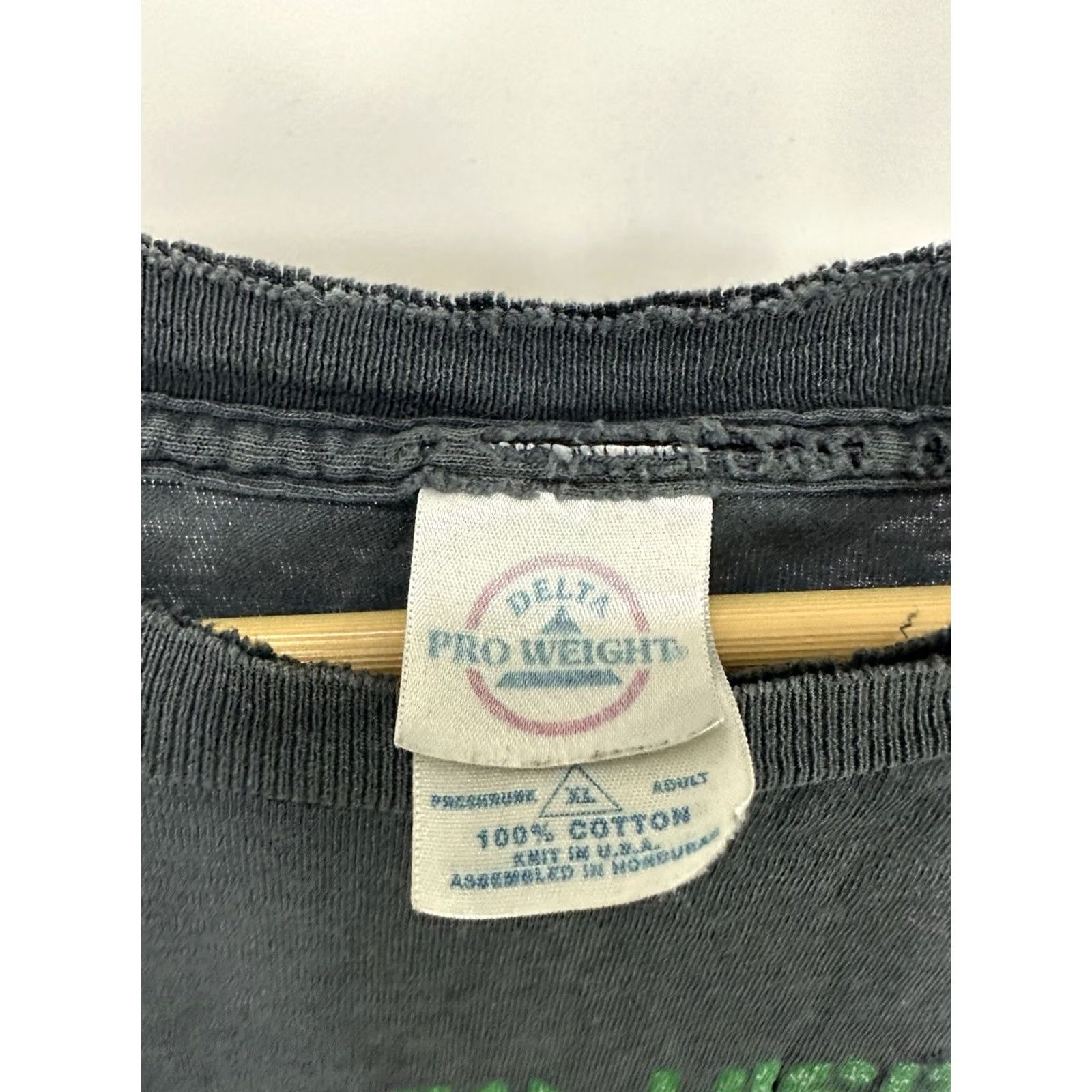 Delta VTG Manic Hispanic T-Shirt XL Black Band Punk Rock Mas Cerveza Rare Sun Faded Distressed Worn Mens XL Size US XL / EU 56 / 4 - 3 Thumbnail
