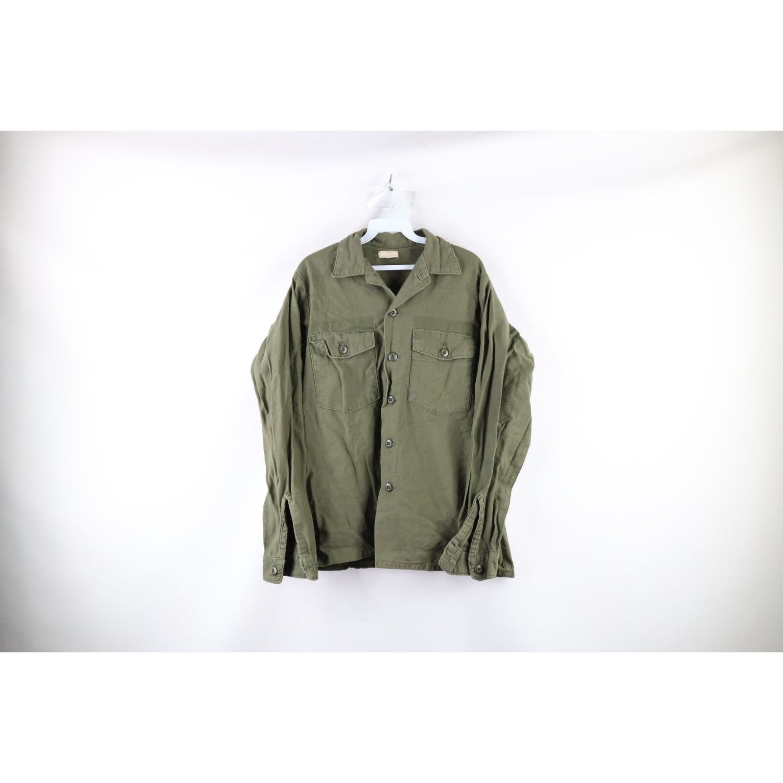 Vintage Vintage 70s Vietnam Era Cotton Sateen OG 107 Shirt Size US L / EU 52-54 / 3 - 1 Thumbnail