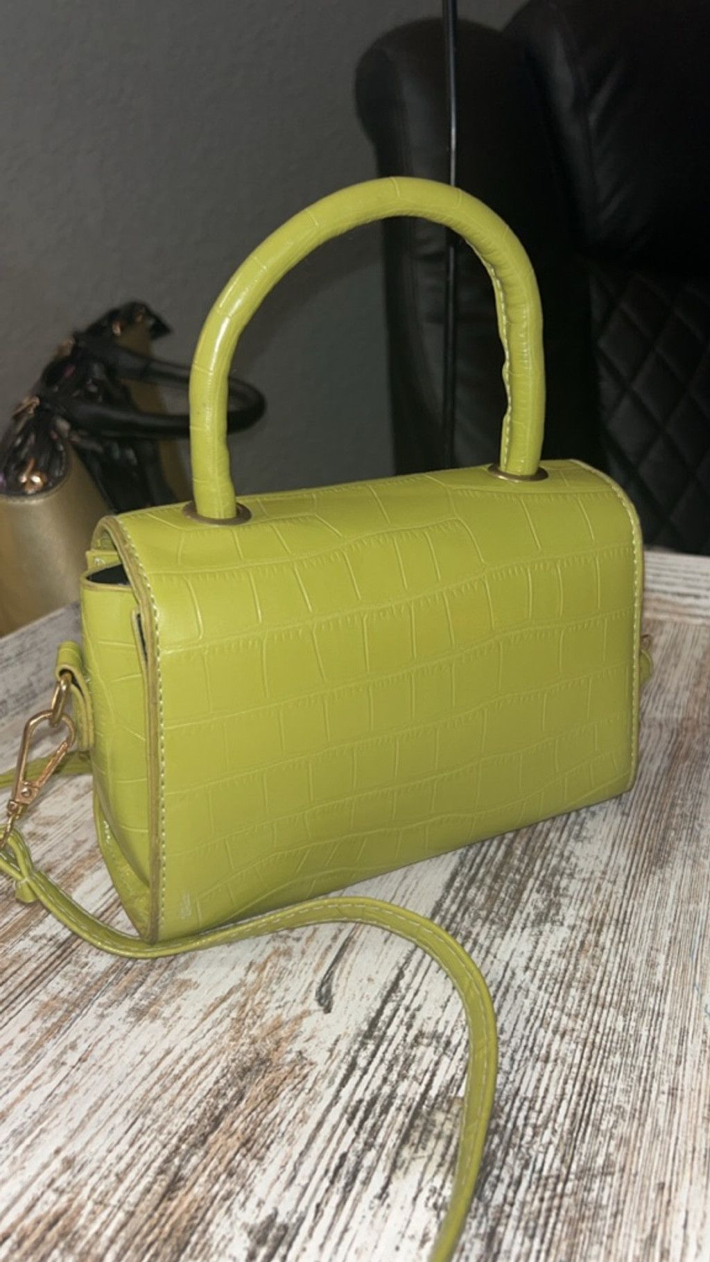 The Unbranded Brand Women's Unbranded Crossbody Bag One Size Lime Green Gold Size ONE SIZE - 2 Thumbnail