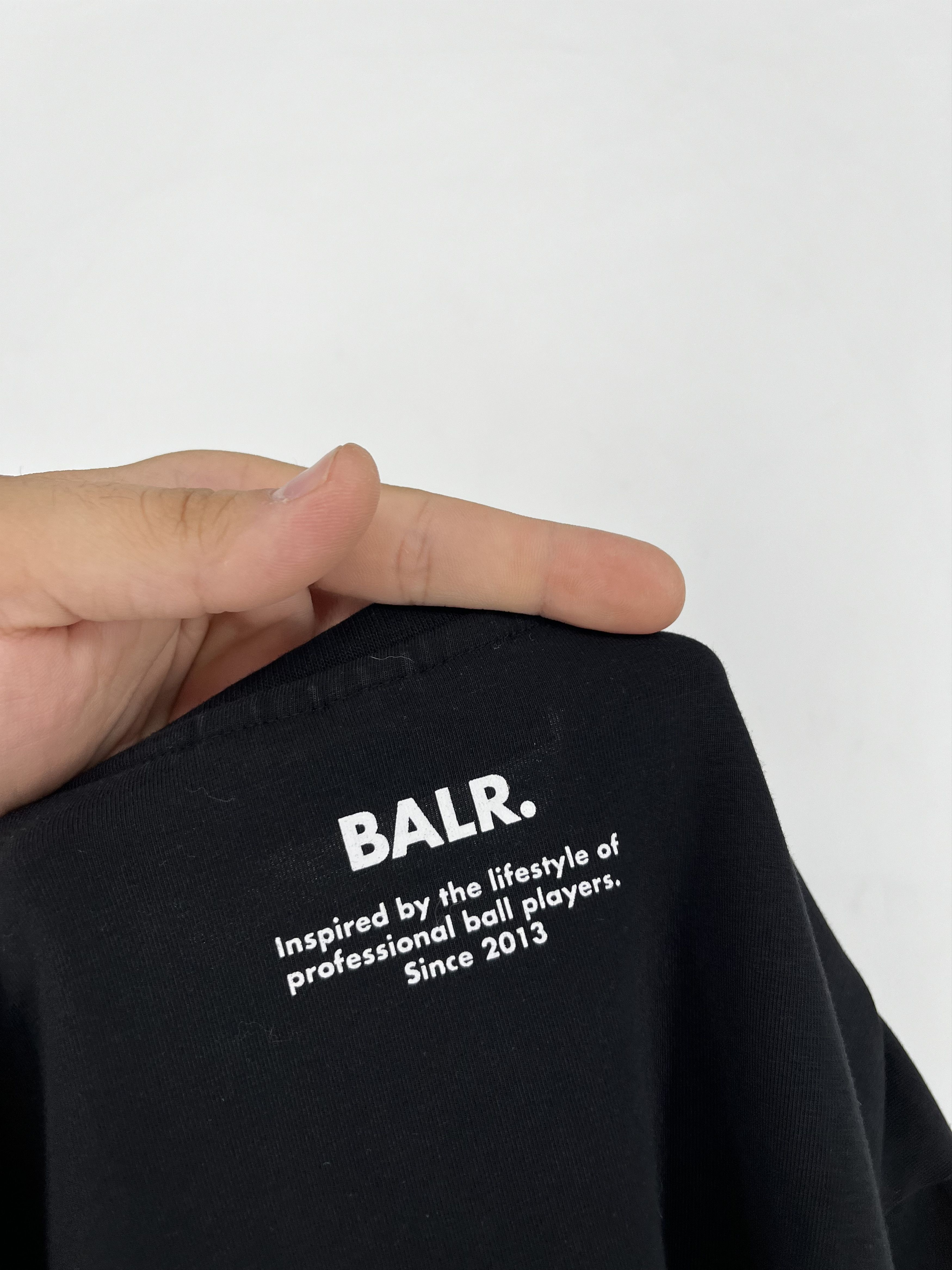 Japanese Brand Vintage BALR Fit Tee Big Logo Streetwear Style Size US S / EU 44-46 / 1 - 12 Thumbnail