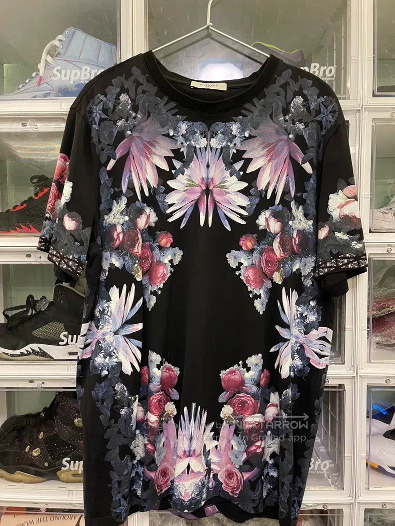 Givenchy Givenchy Rose Floral T-Shirt Size US L / EU 52-54 / 3 - 1 Thumbnail