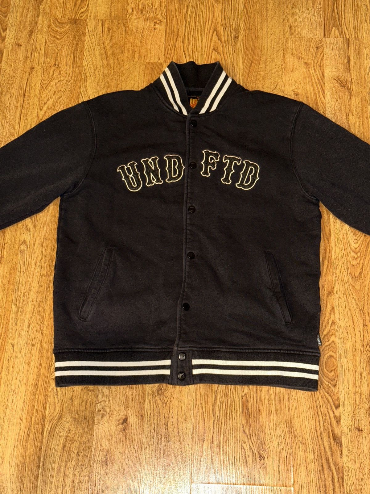 Undefeated Undefeated UNDFTD VARSITY Black Spell Out Jacket Men's XL Size US XL / EU 56 / 4 - 1 Thumbnail