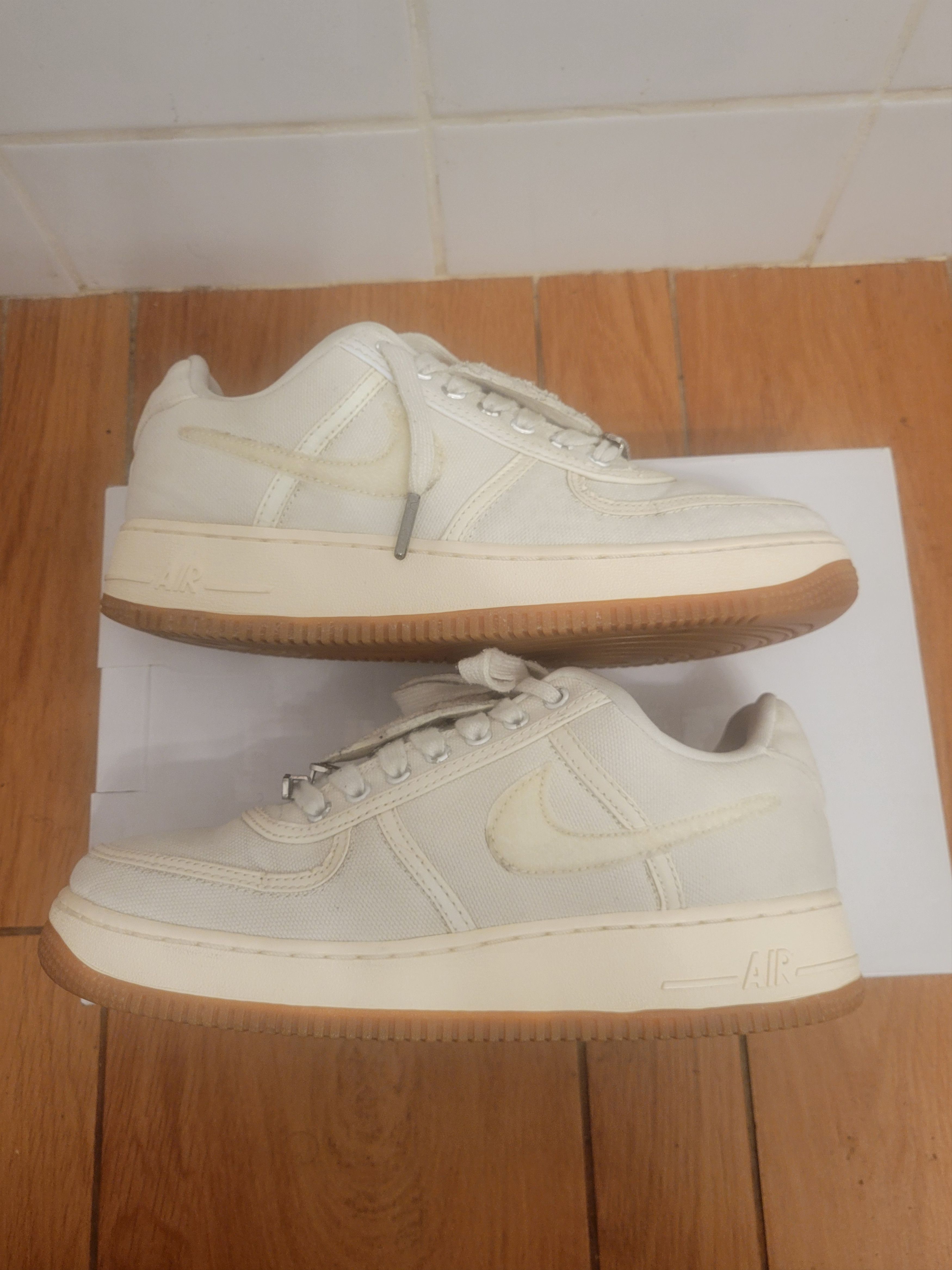Nike × Travis Scott Nike Air Force 1 Travis Scott Sail Size US 7 / EU 40 - 2 Thumbnail