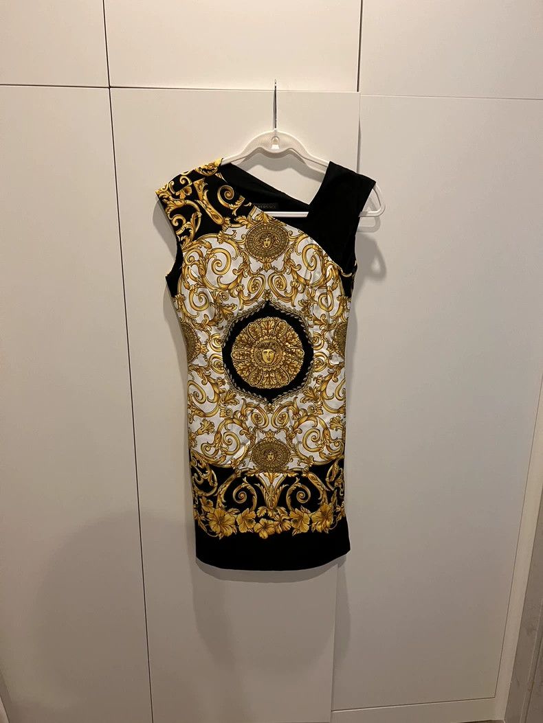 Versace Versace Sleeveless dress Size M / US 6-8 / IT 42-44 - 1 Thumbnail