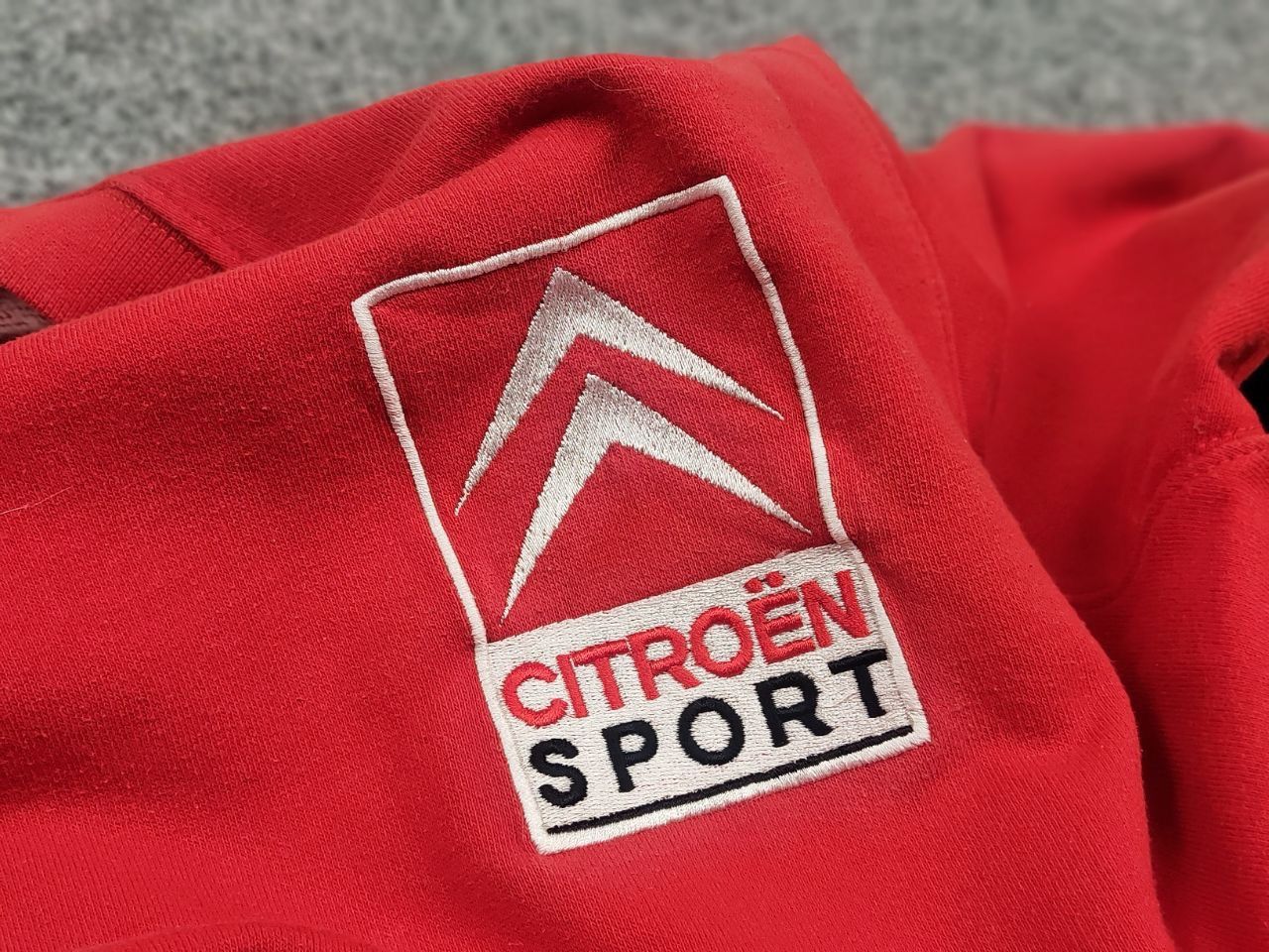 Vintage Vintage 90's Citroen Sport Total Team racing red Sweatshirt Size US S / EU 44-46 / 1 - 15 Thumbnail