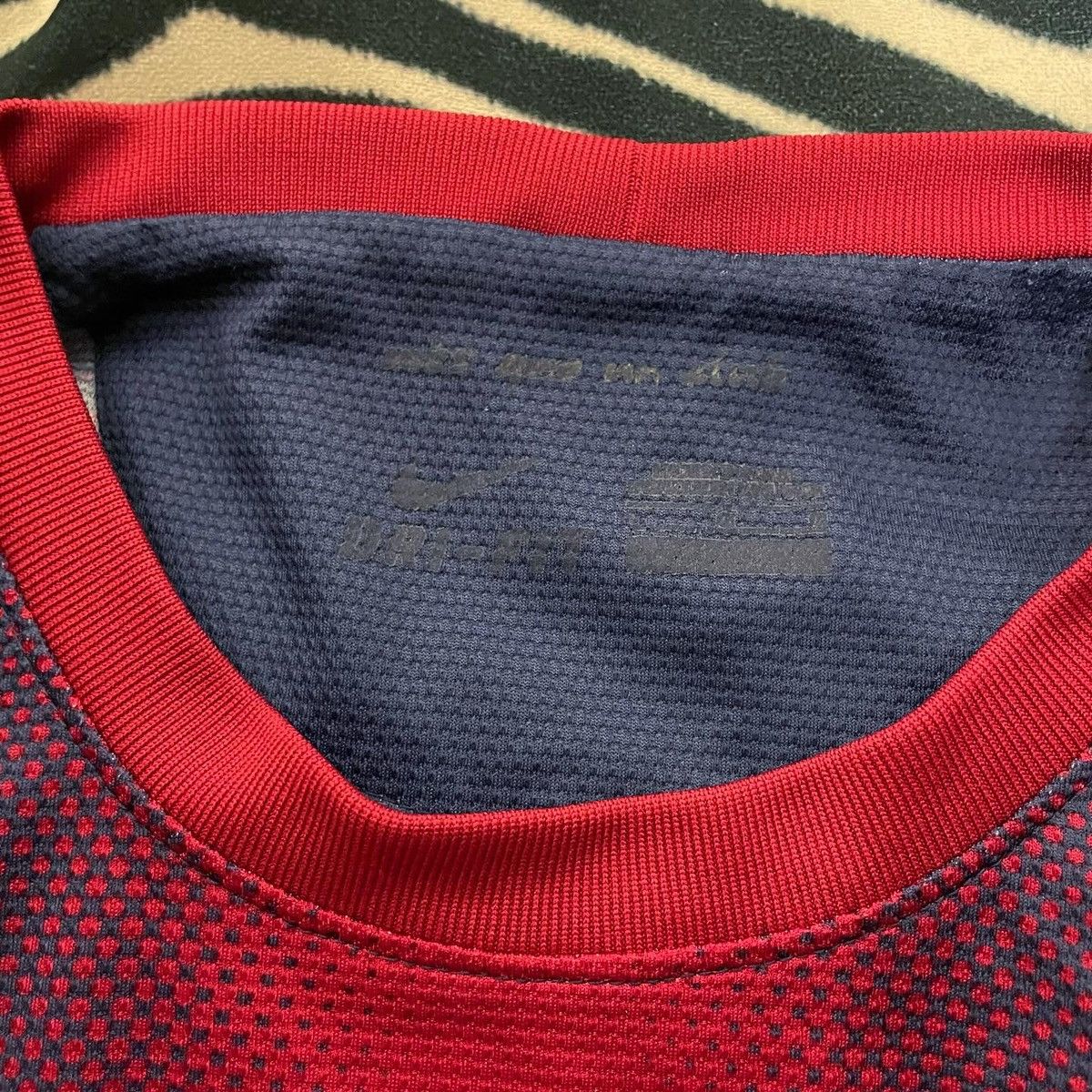 Nike Nike FC Barcelona 2012/13 Soccer Jersey Long sleeve Size US S / EU 44-46 / 1 - 3 Thumbnail