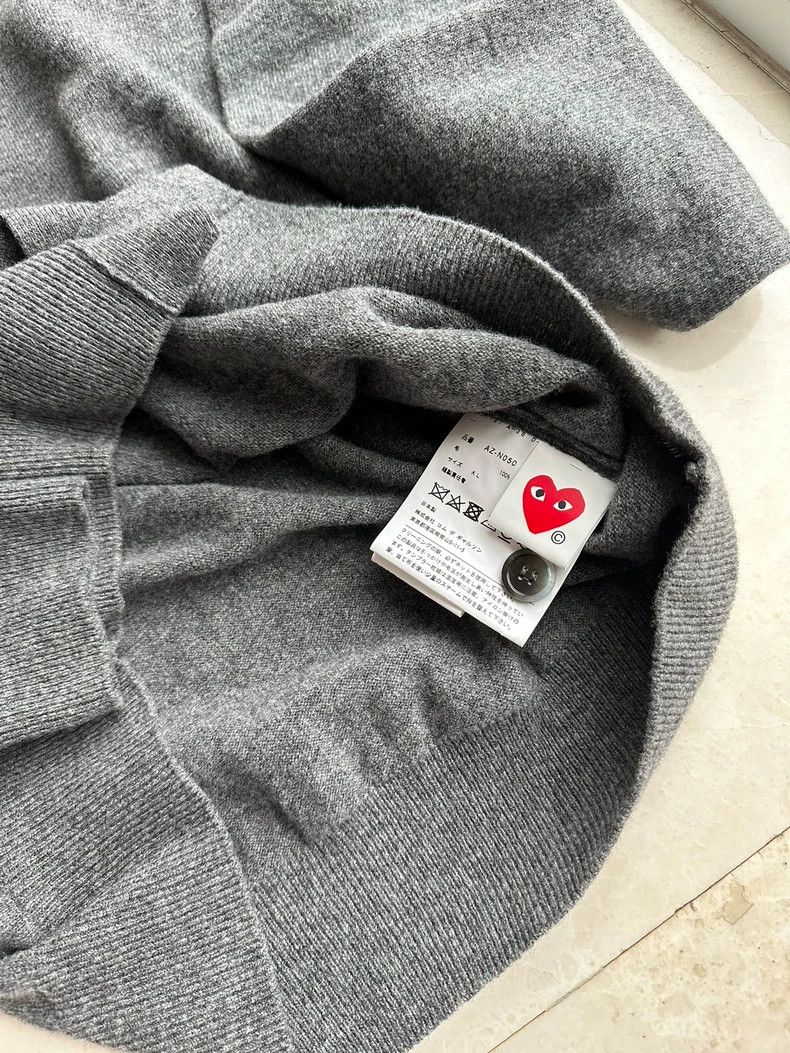 Comme des Garcons Comme Des Garcons Wool Cardigan Grey Gold Heart Size US XL / EU 56 / 4 - 4 Thumbnail