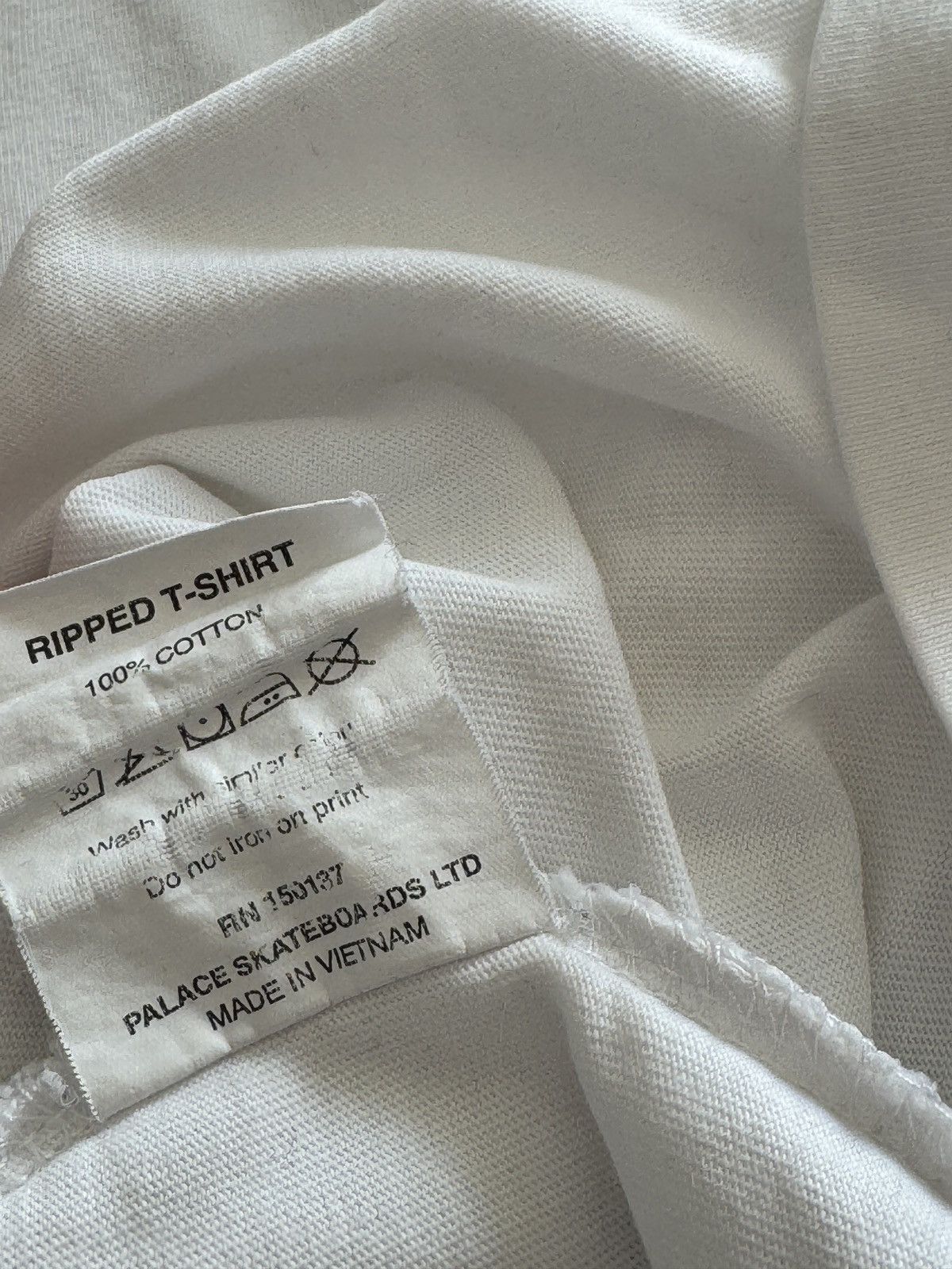 Palace Palace Ripped T-Shirt White Size US L / EU 52-54 / 3 - 13 Thumbnail