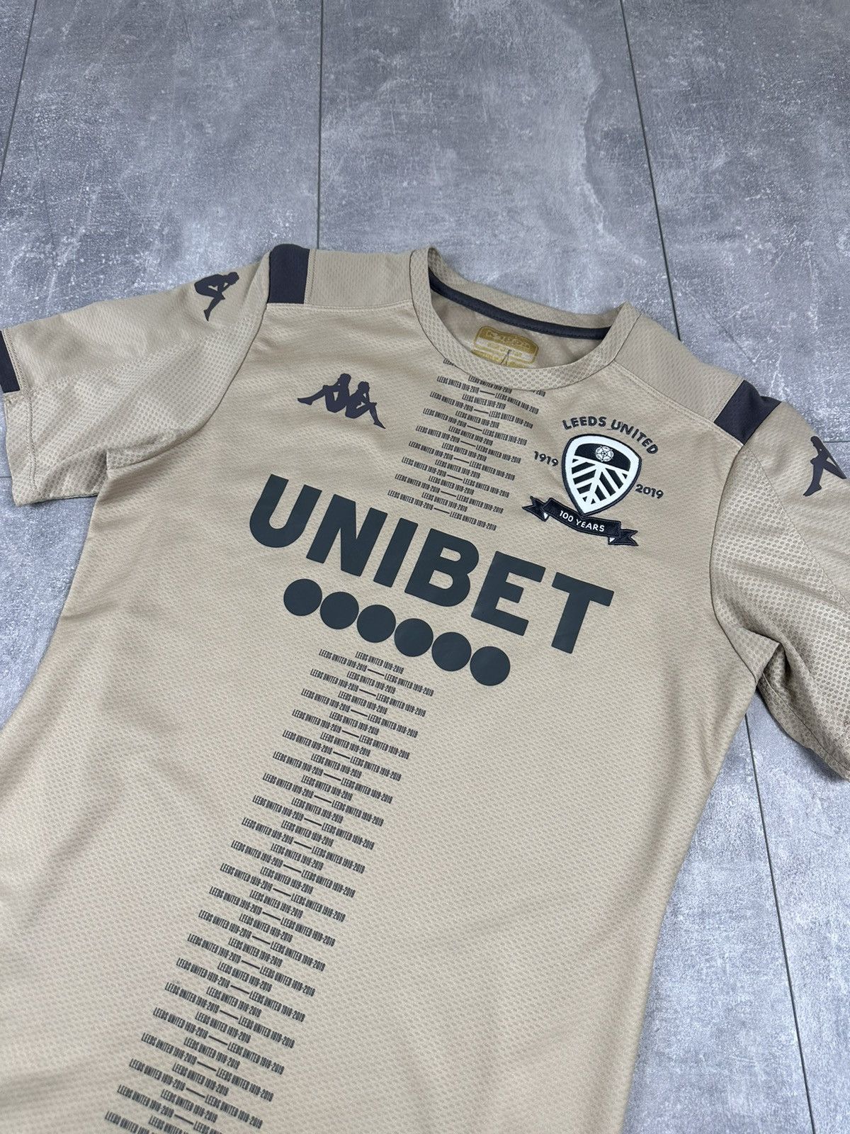 Kappa Kappa Leeds United 2019/20 Training 100 Years Jersey Size US M / EU 48-50 / 2 - 5 Thumbnail