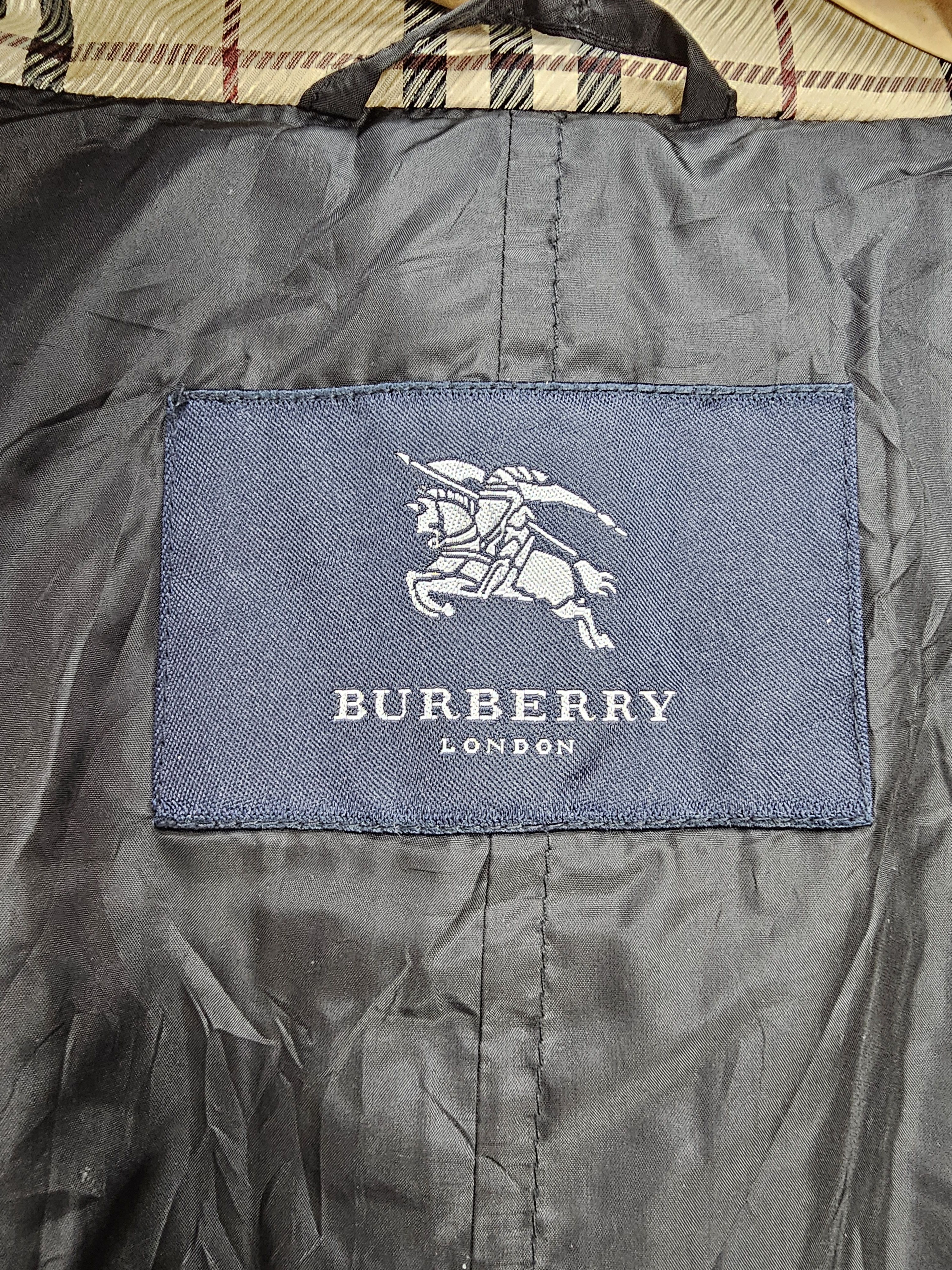 Burberry Vintage Burberry London Plaid Checked Heavy Jacket J0052 Size US M / EU 48-50 / 2 - 15 Thumbnail