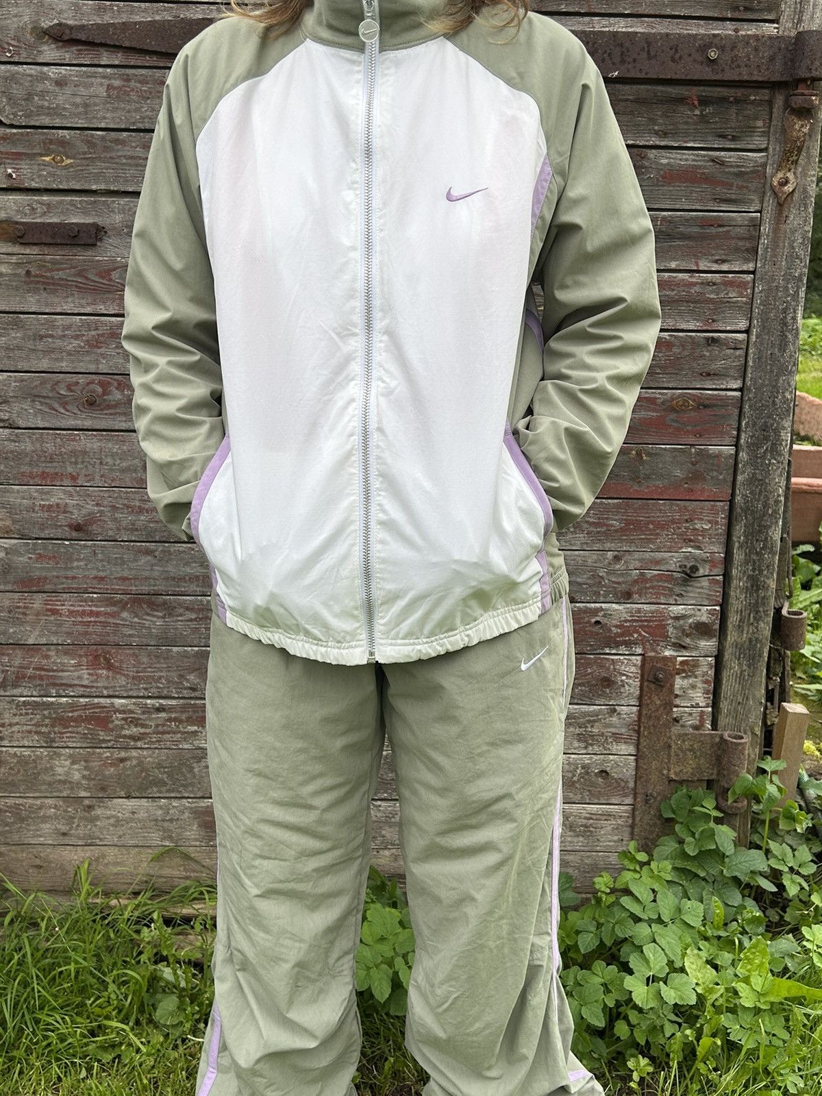 Nike BNWT 00s Vintage Nike Full Tracksuit Bundle Jacket Pants Size M / US 6-8 / IT 42-44 - 19 Thumbnail