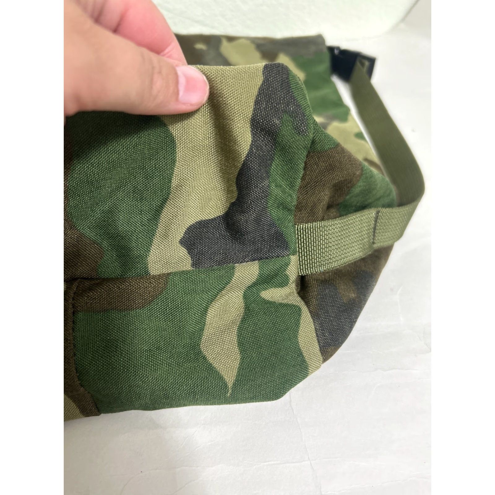 Vintage Unbranded Camo Rucksack Fold over Hook Loop 25x8x6 Size ONE SIZE - 7 Thumbnail