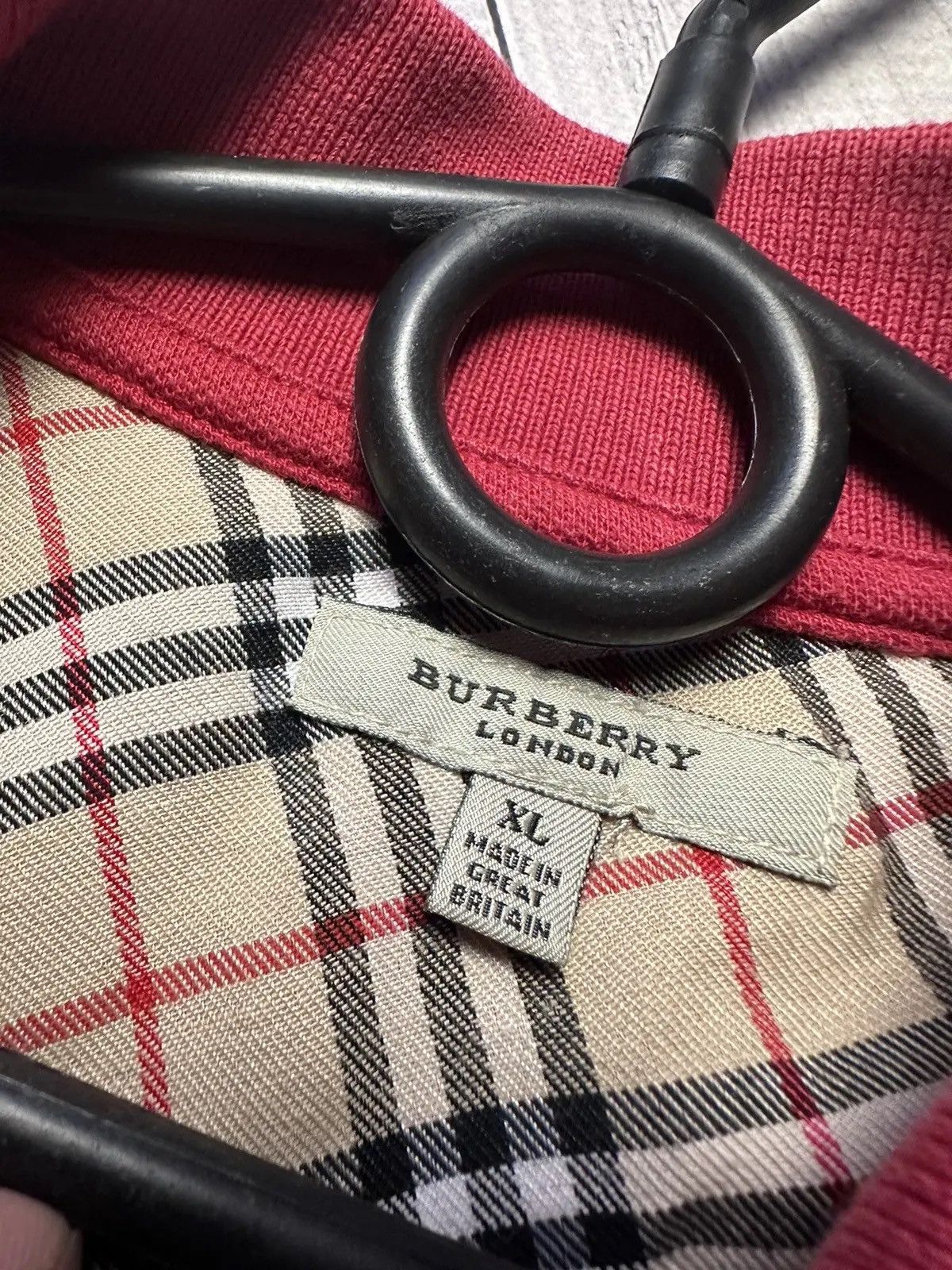 Burberry Vintage Burberry polo plaid logo red size L/XL Size US XL / EU 56 / 4 - 7 Thumbnail