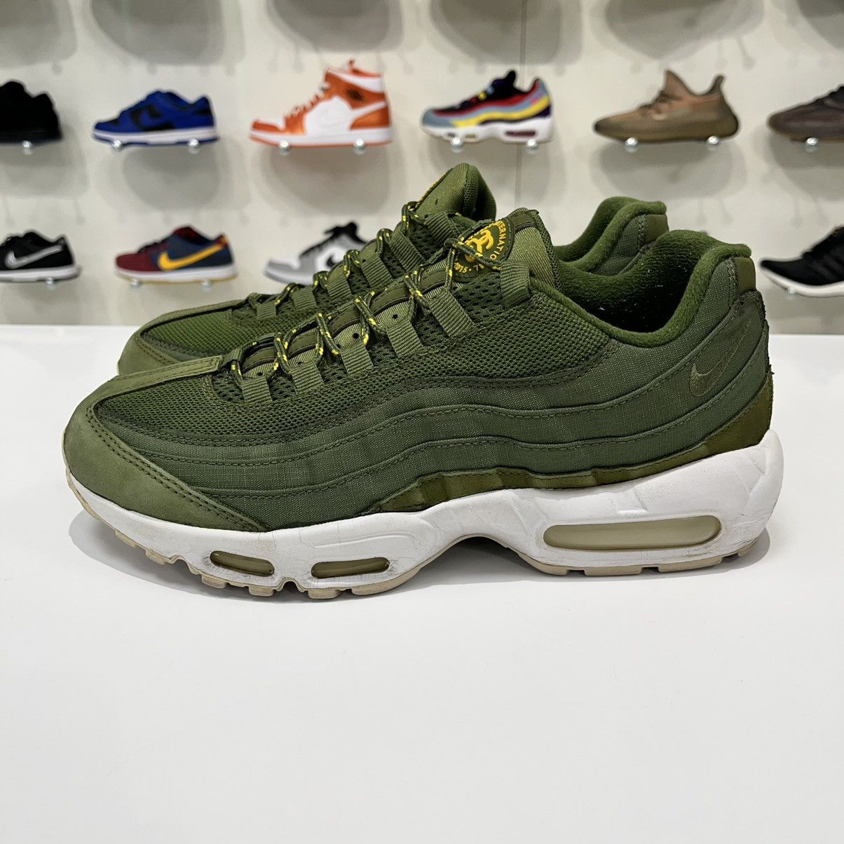 Nike × Stussy Nike Air Max 95 x Stussy Olive Size US 9.5 / EU 42-43 - 3 Thumbnail