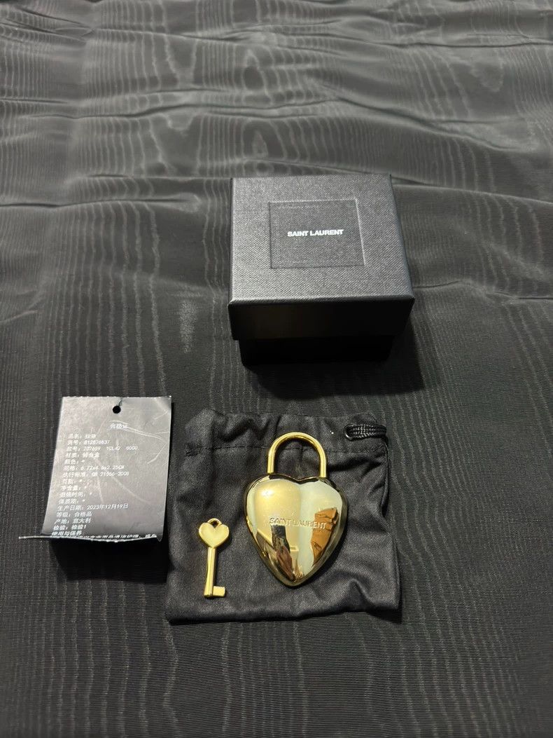 Yves Saint Laurent saint laurent Love gold padlock 2501-Nextarrow Size ONE SIZE - 9 Thumbnail
