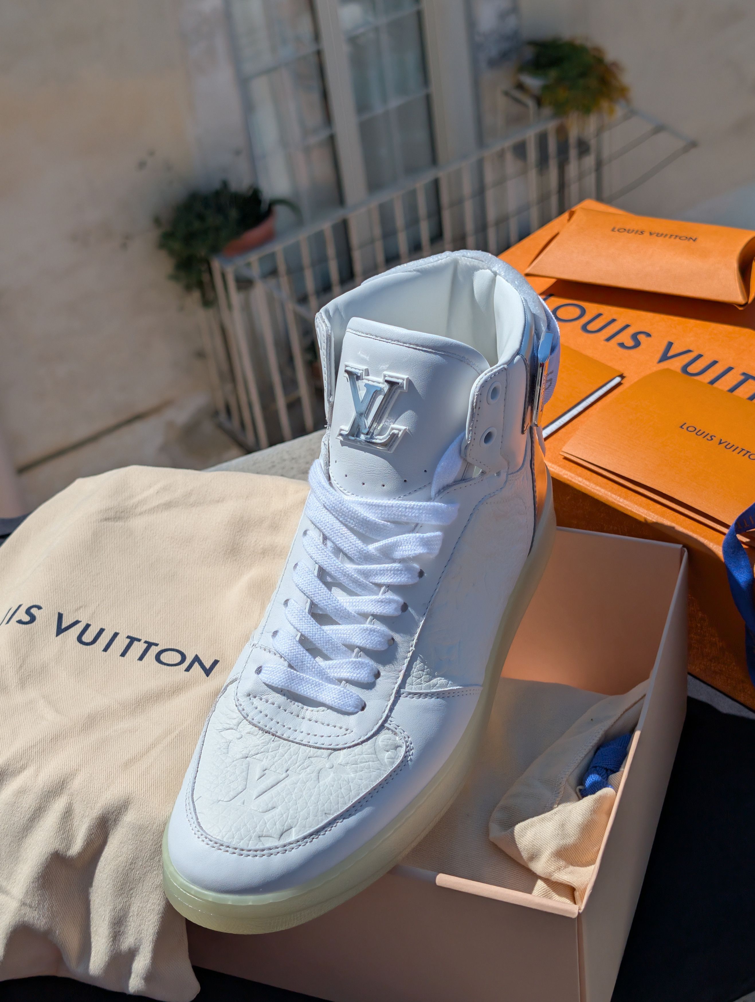 Louis Vuitton Louis Vuitton Rivoli High Sneaker Taurillon Leather 2021BNIB Size US 9 / EU 42 - 5 Thumbnail