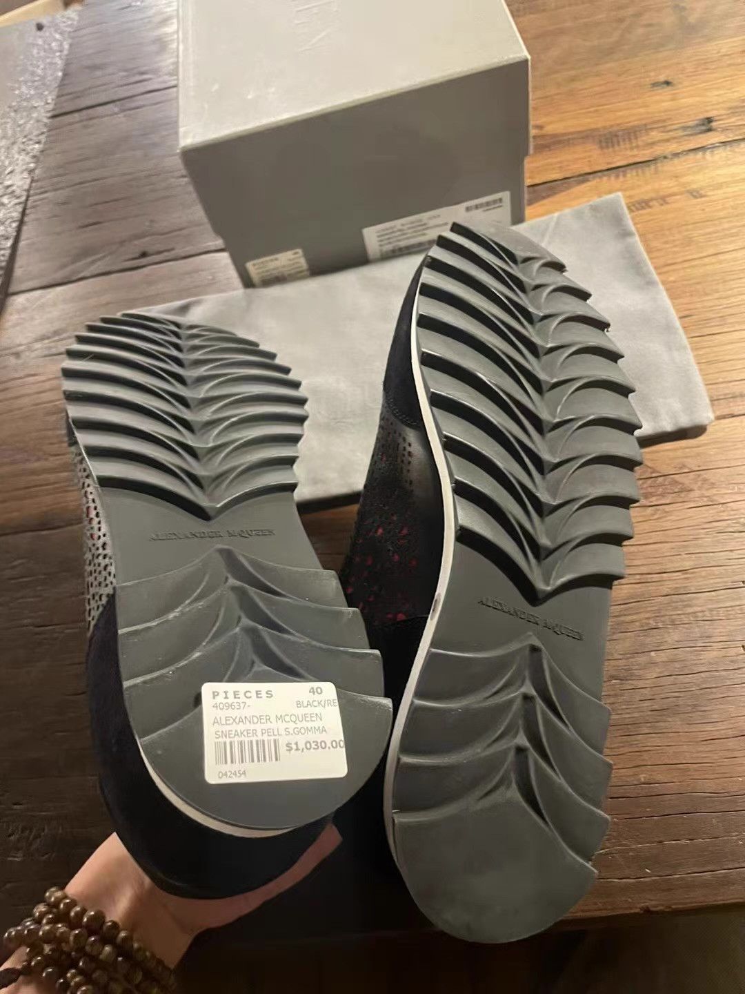 Alexander McQueen Alexander McQueen 16SS iconic men’s Claw Runner sneakers Ｑ25 Size US 7 / EU 40 - 5 Thumbnail