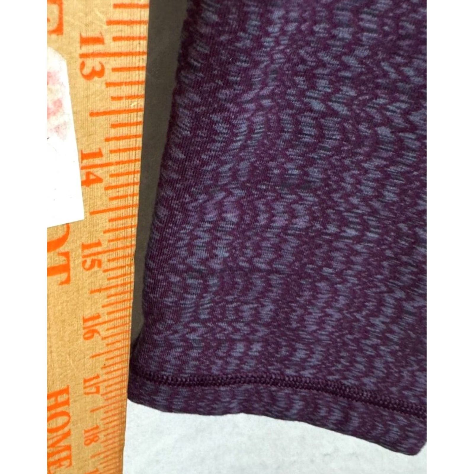 Lululemon Lululemon Crop Legging Size 6 Purple Run Gym Yoga Wide Waistband Logo Women Size 28" / US 6 / IT 42 - 6 Thumbnail