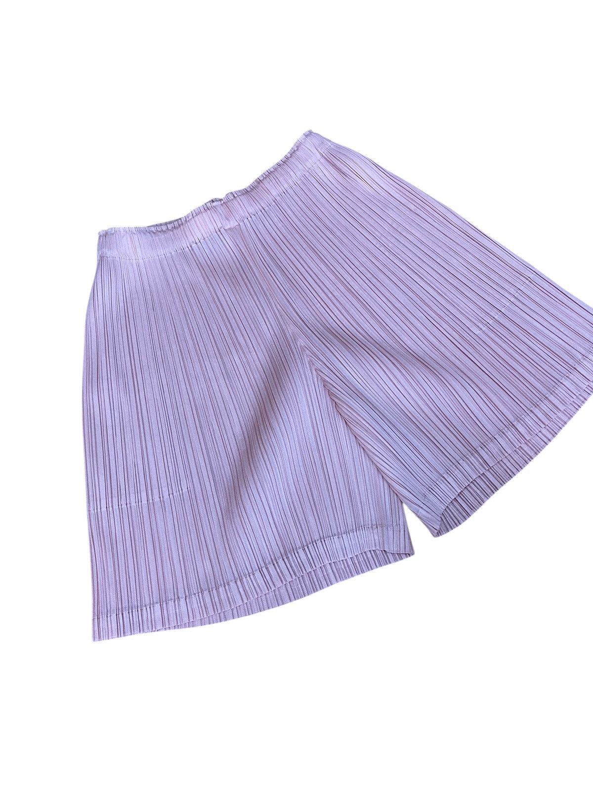 Pleats Please Issey Miyake Vintage pleats please issey miyake short pants Size 30" / US 8 / IT 44 - 2 Thumbnail