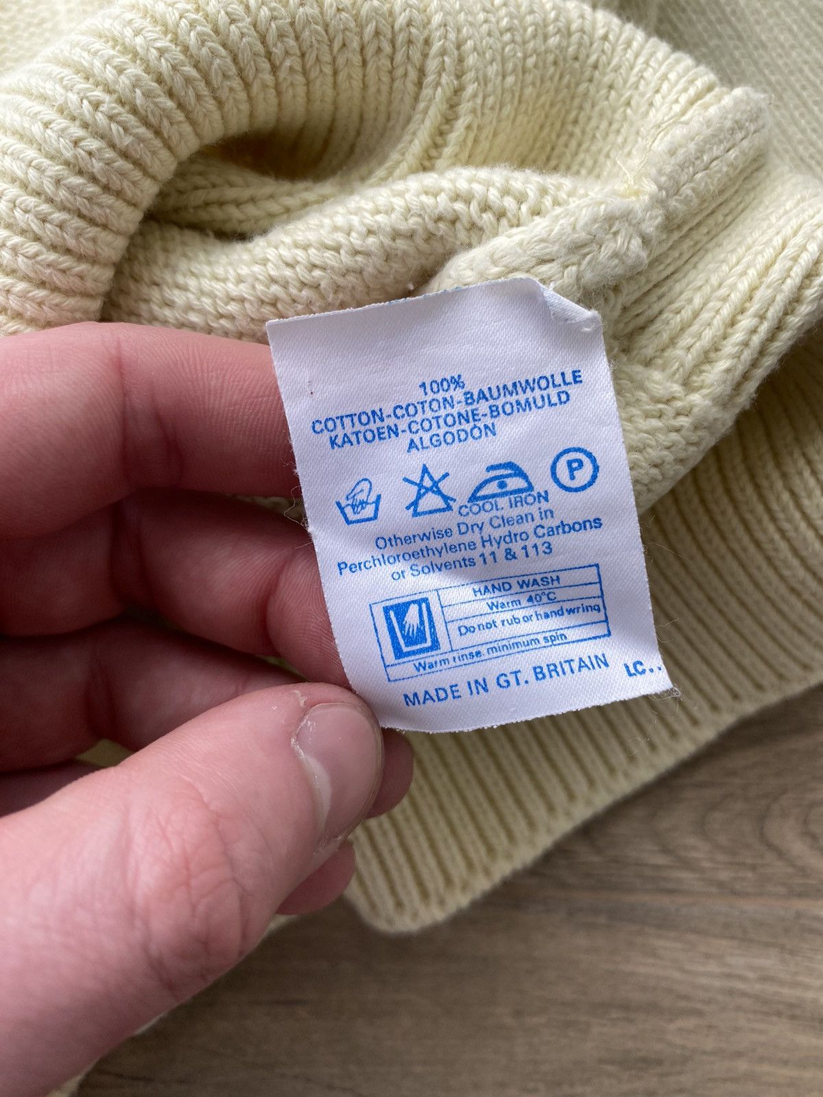 Burberry Burberry Big Logo Knit Sweater Size US L / EU 52-54 / 3 - 11 Thumbnail