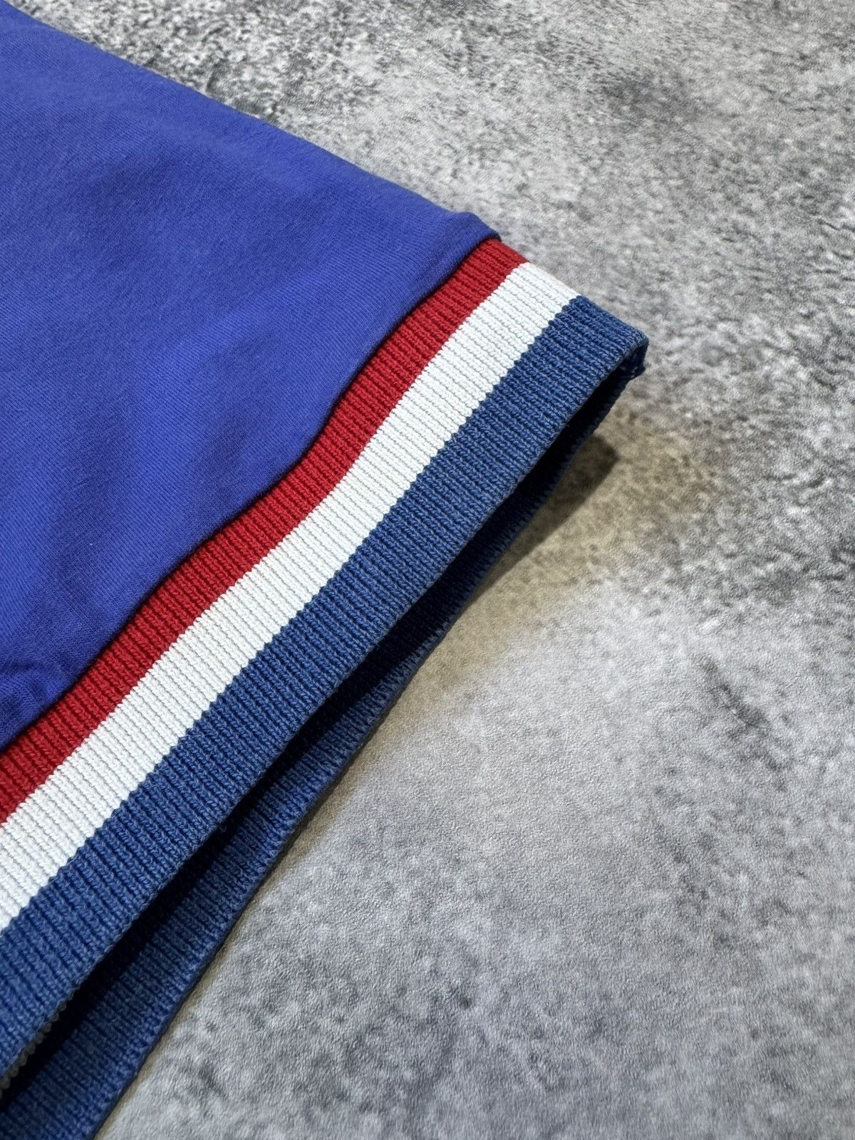 Moncler MONCLER V neck tshirt Size US M / EU 48-50 / 2 - 11 Thumbnail
